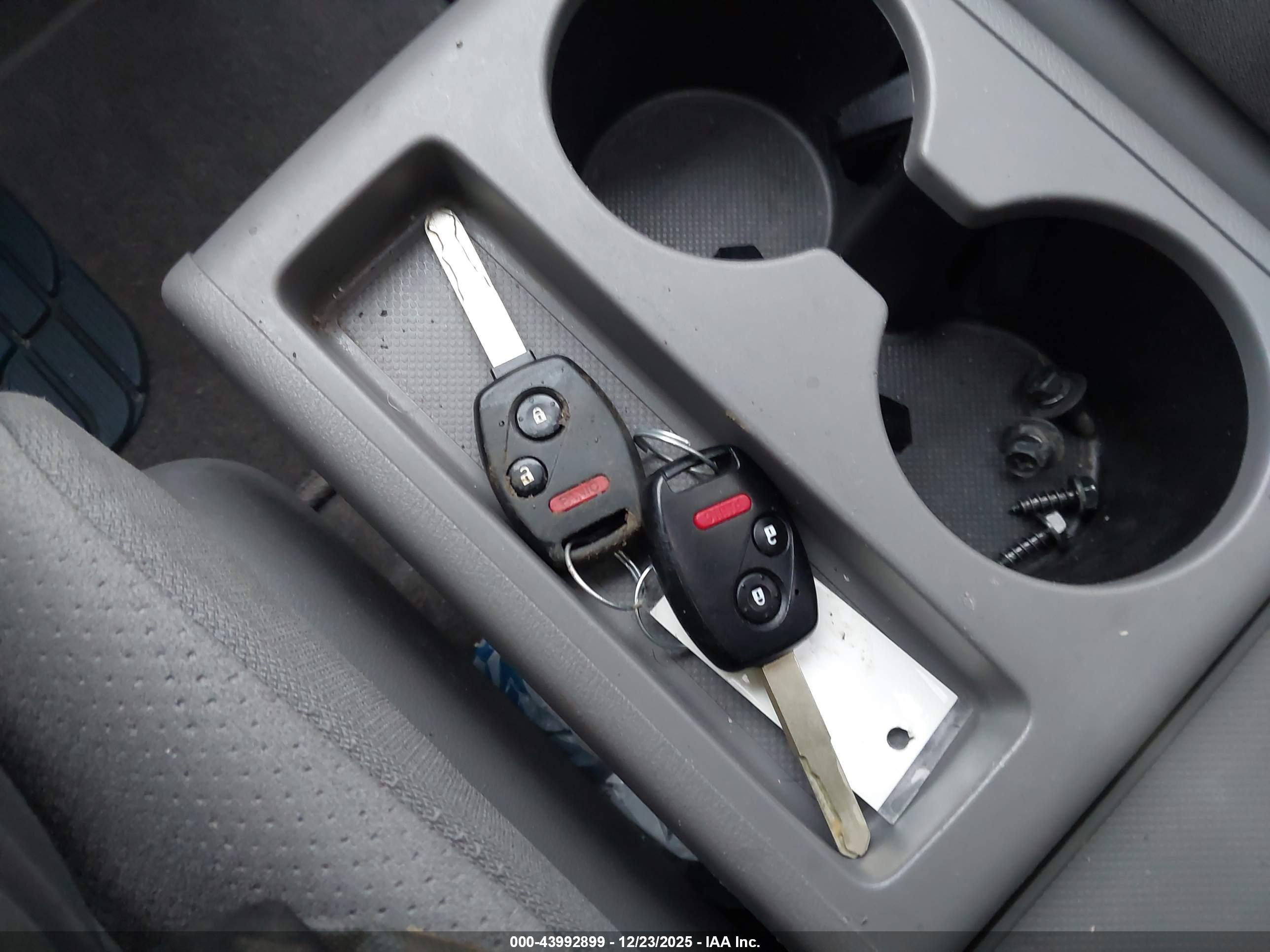 HONDA CR-V image 11