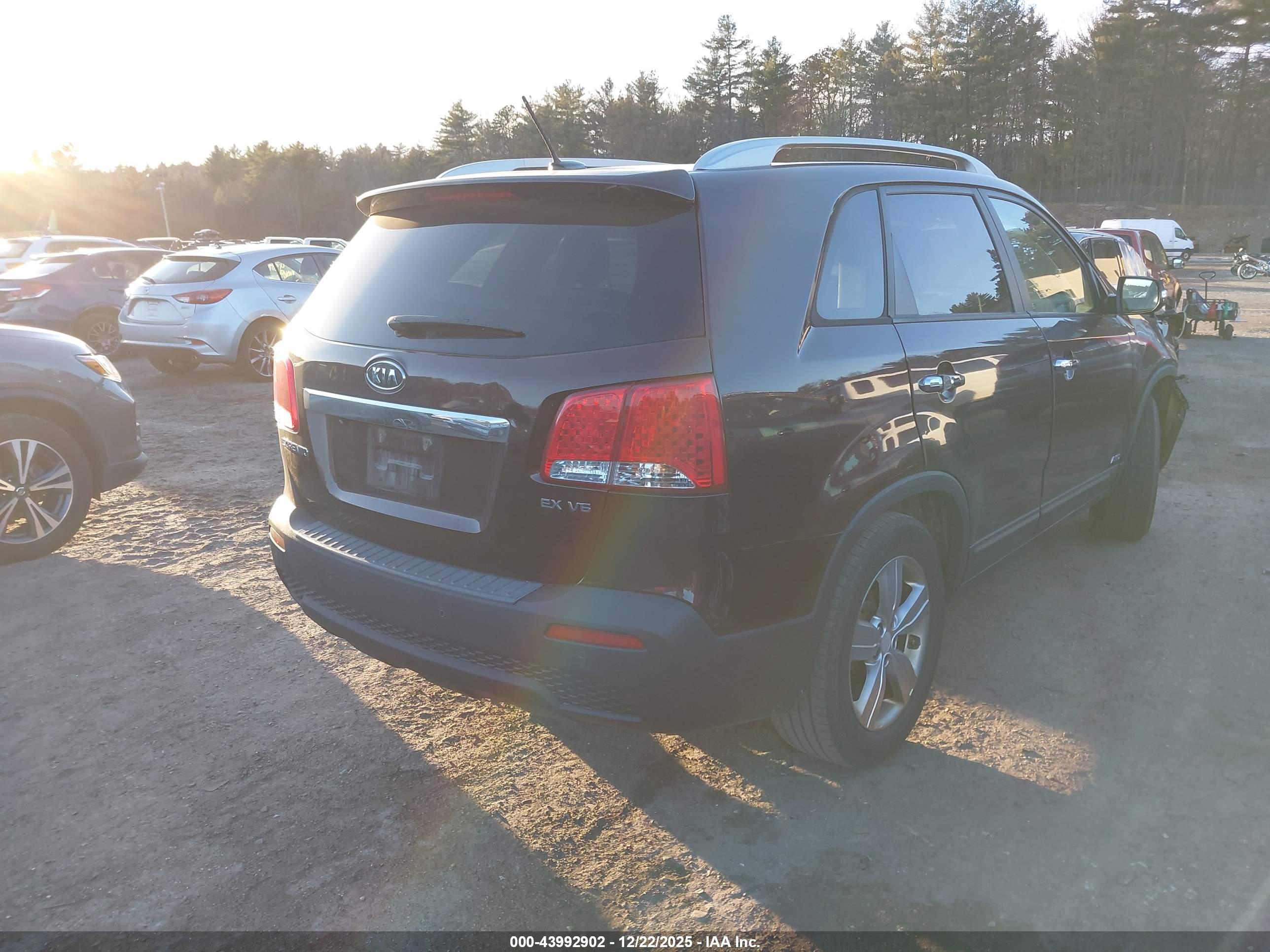 KIA SORENTO image 4