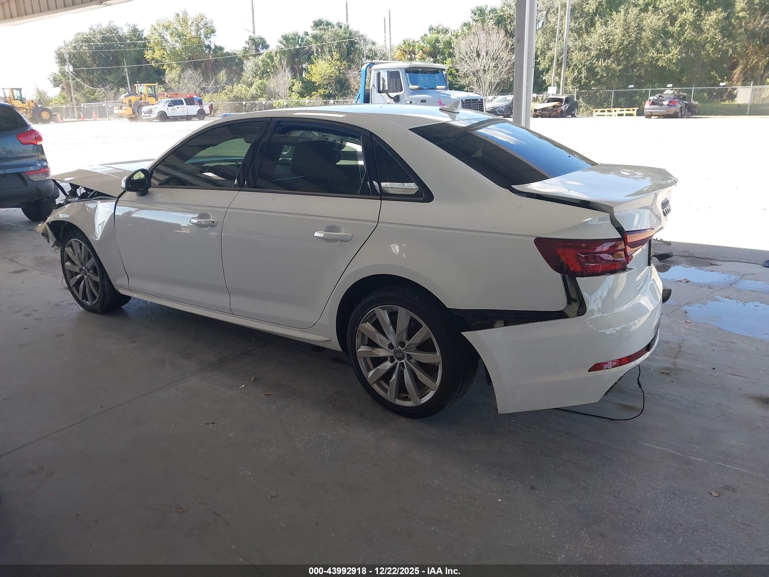 AUDI A4 image 3