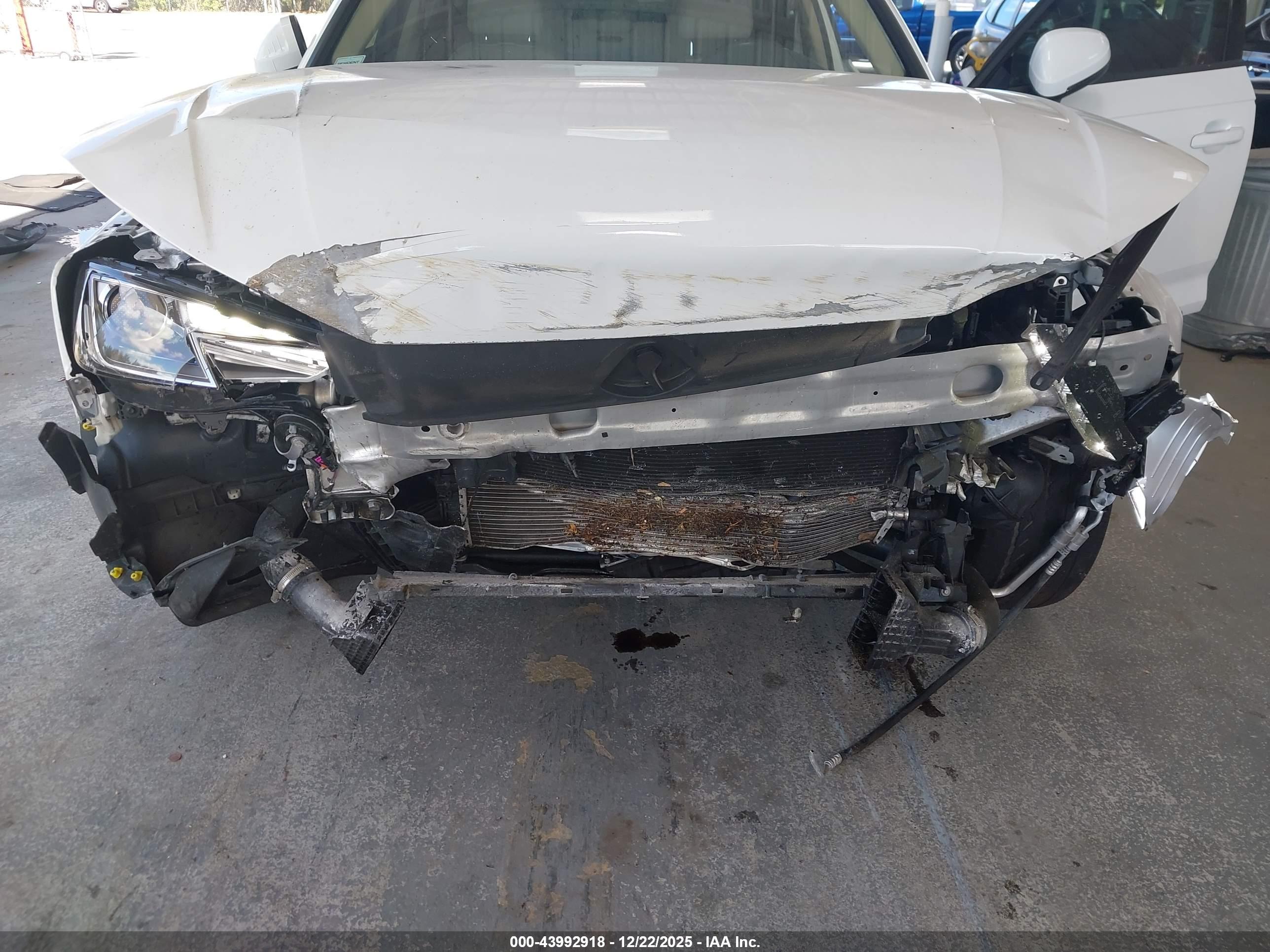 AUDI A4 image 6