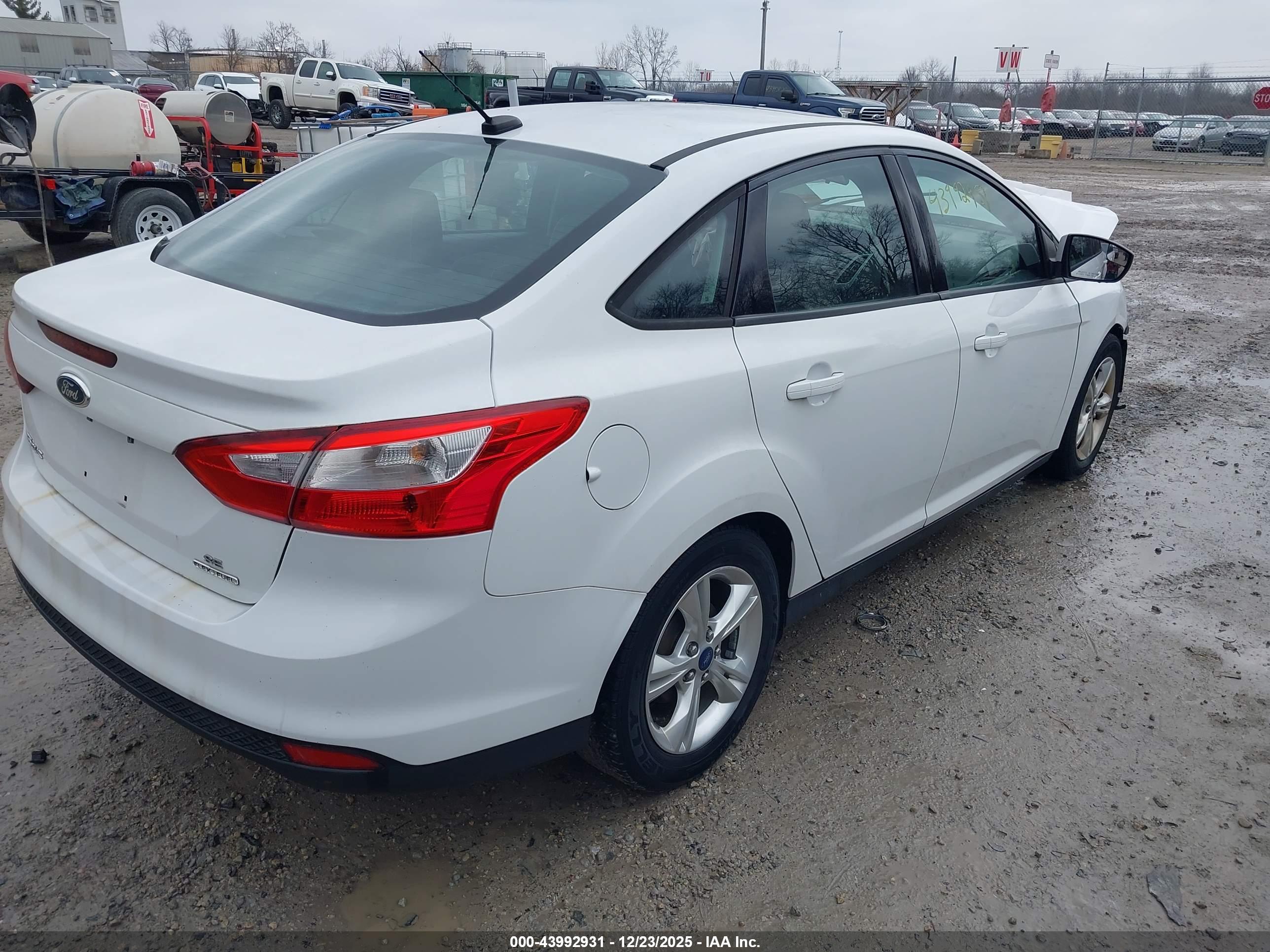 FORD FOCUS image 4
