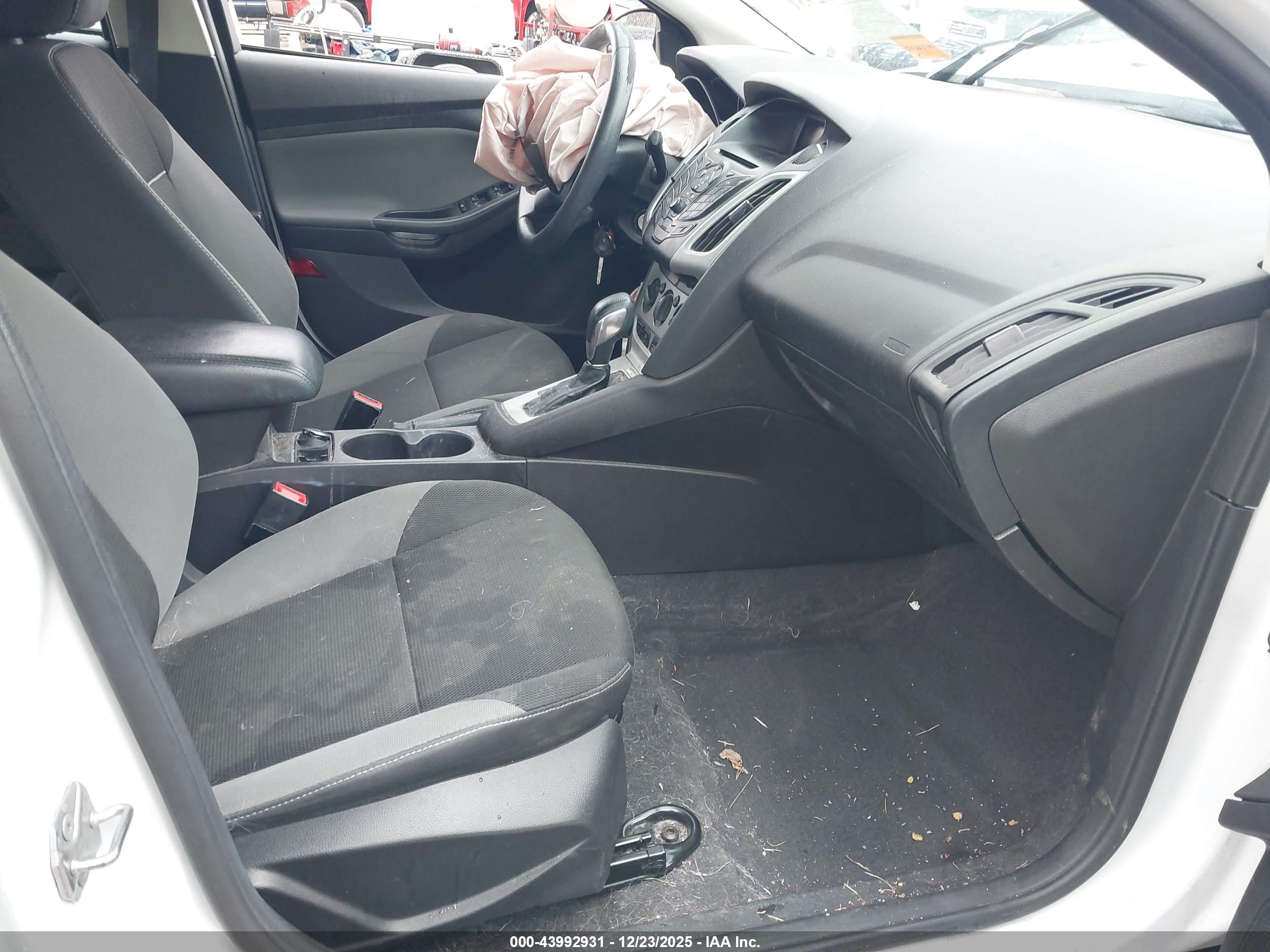 FORD FOCUS image 5
