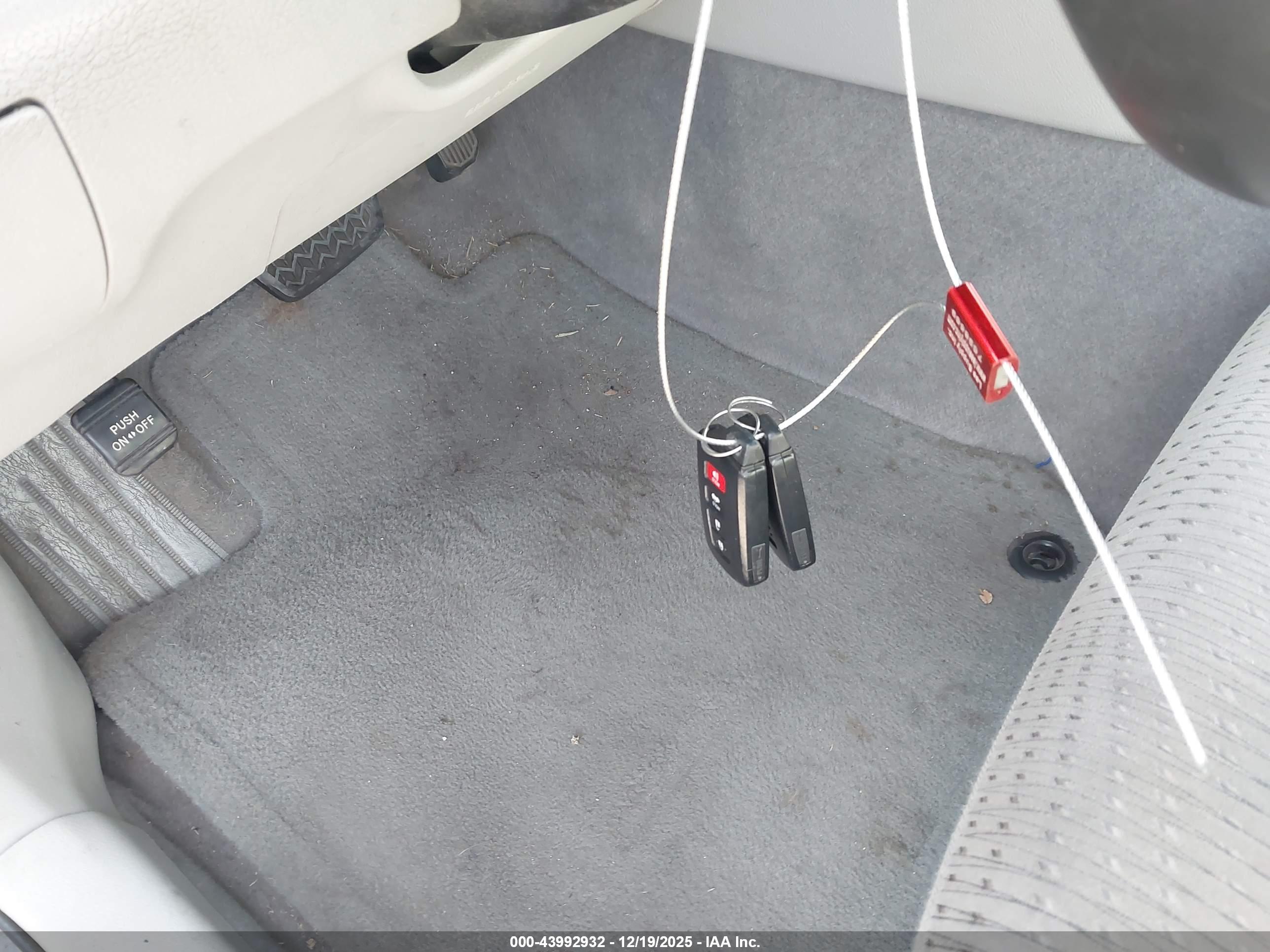 TOYOTA CAMRY image 11