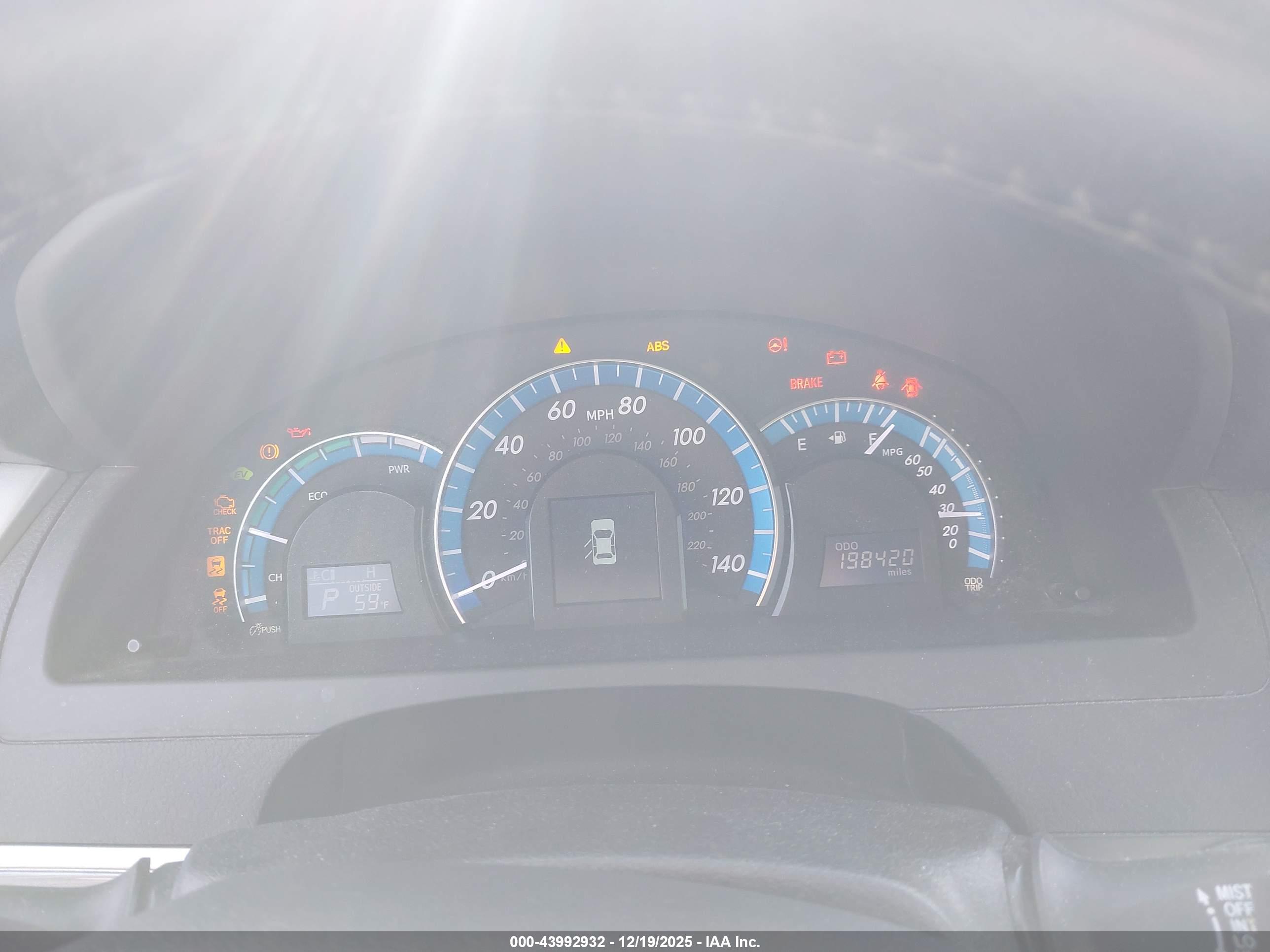 TOYOTA CAMRY image 7