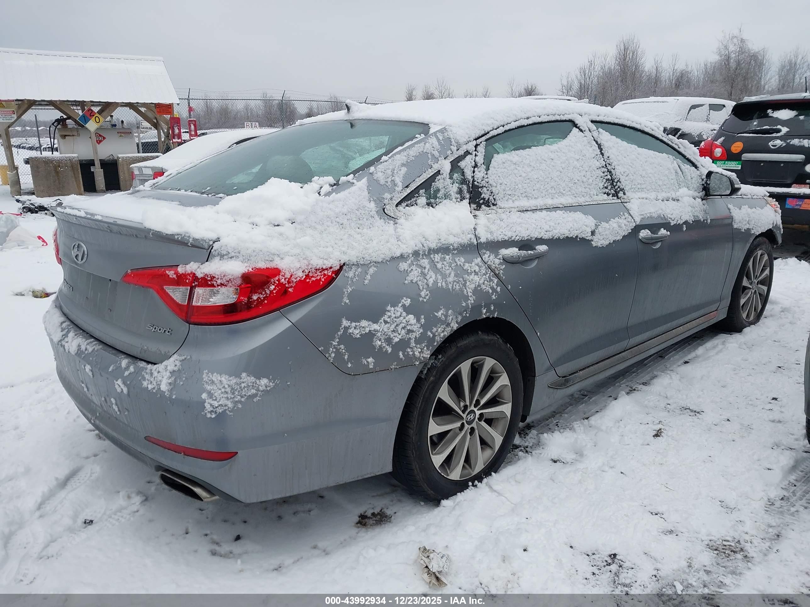HYUNDAI SONATA image 4