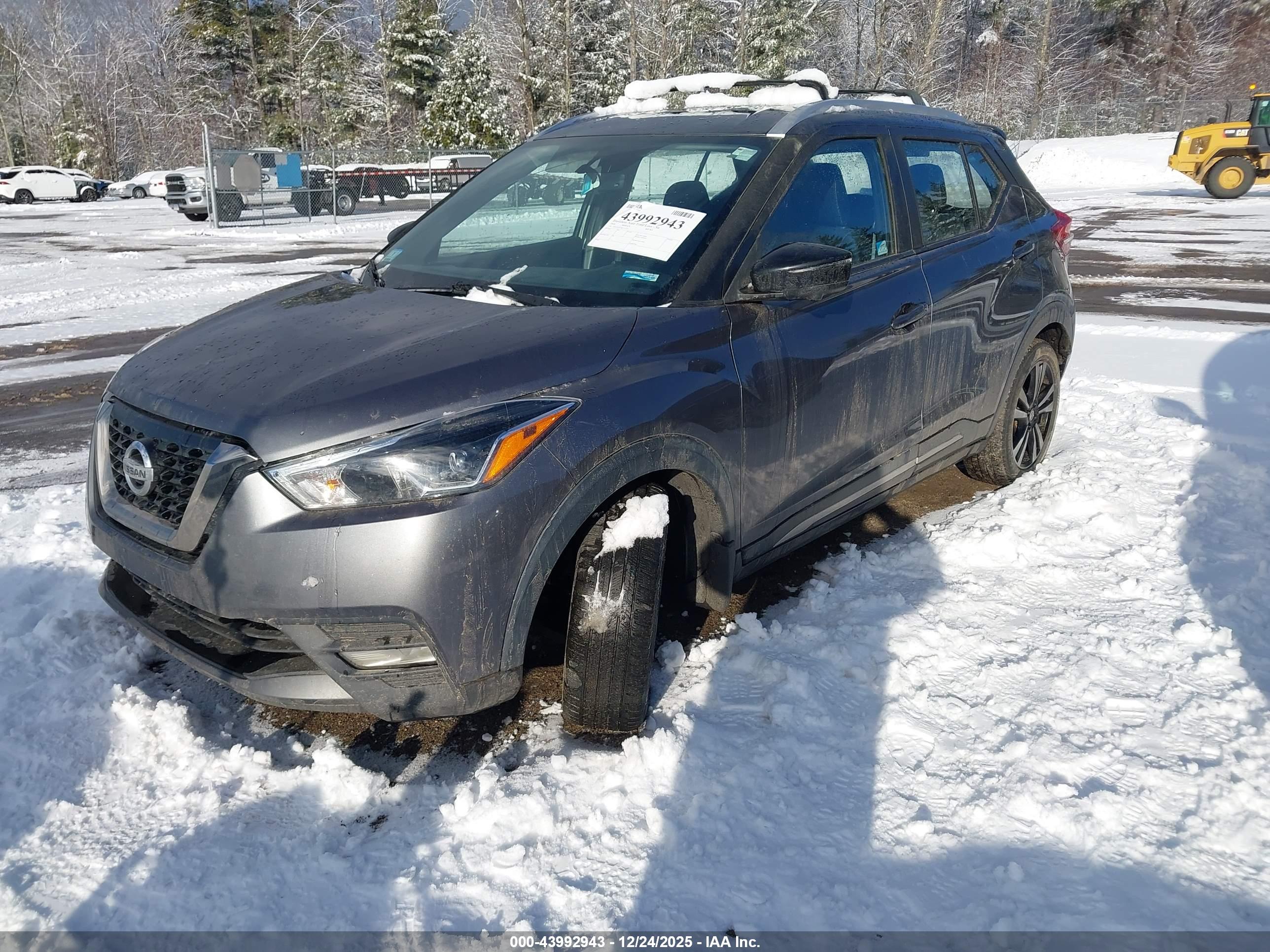 NISSAN KICKS image 2