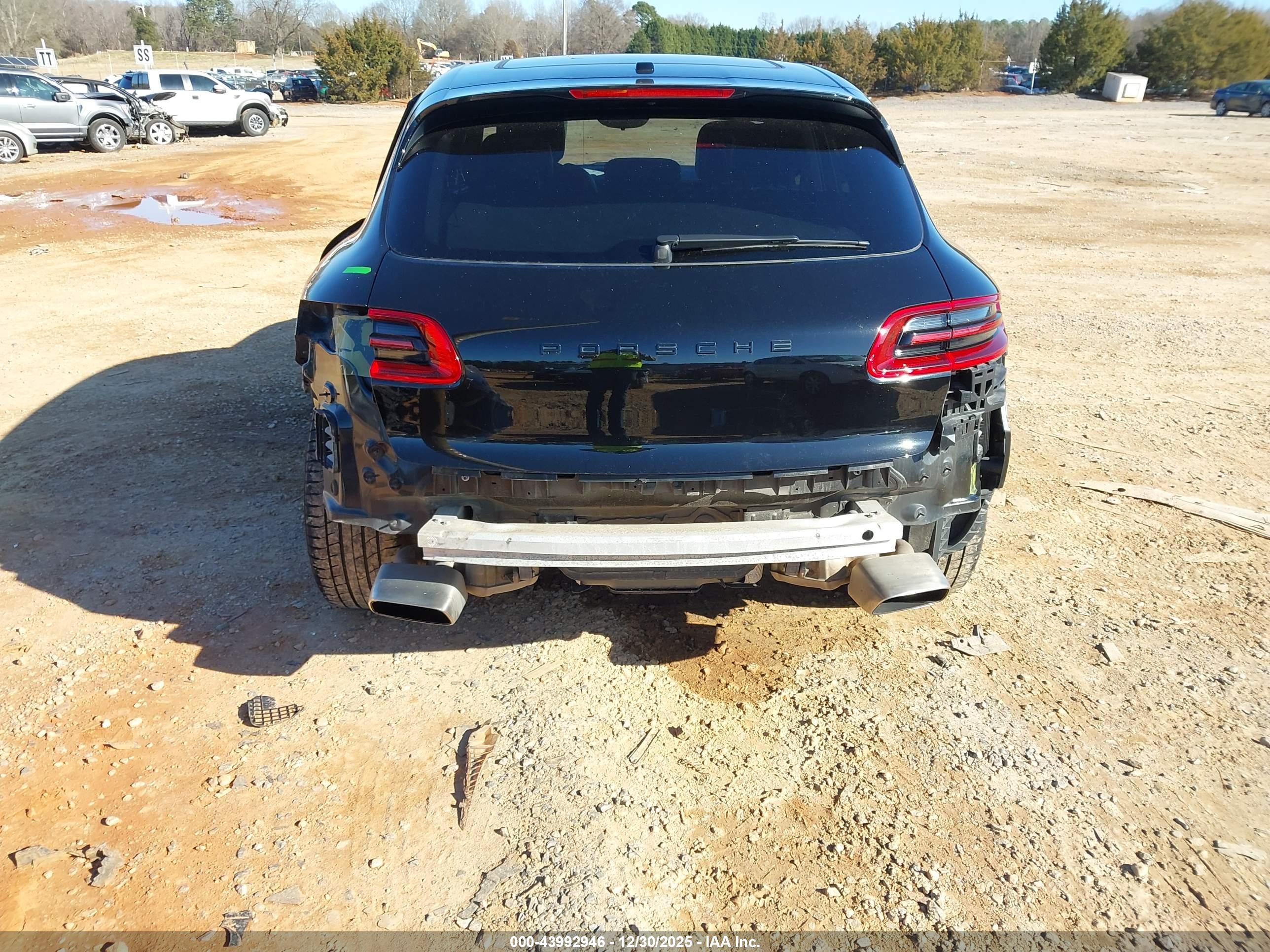 PORSCHE MACAN image 6