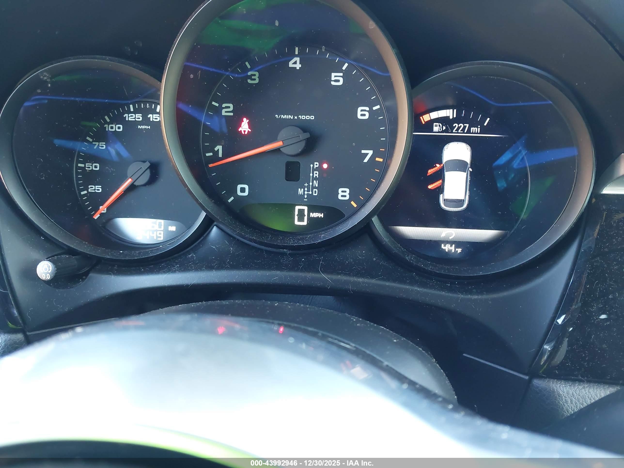 PORSCHE MACAN image 7