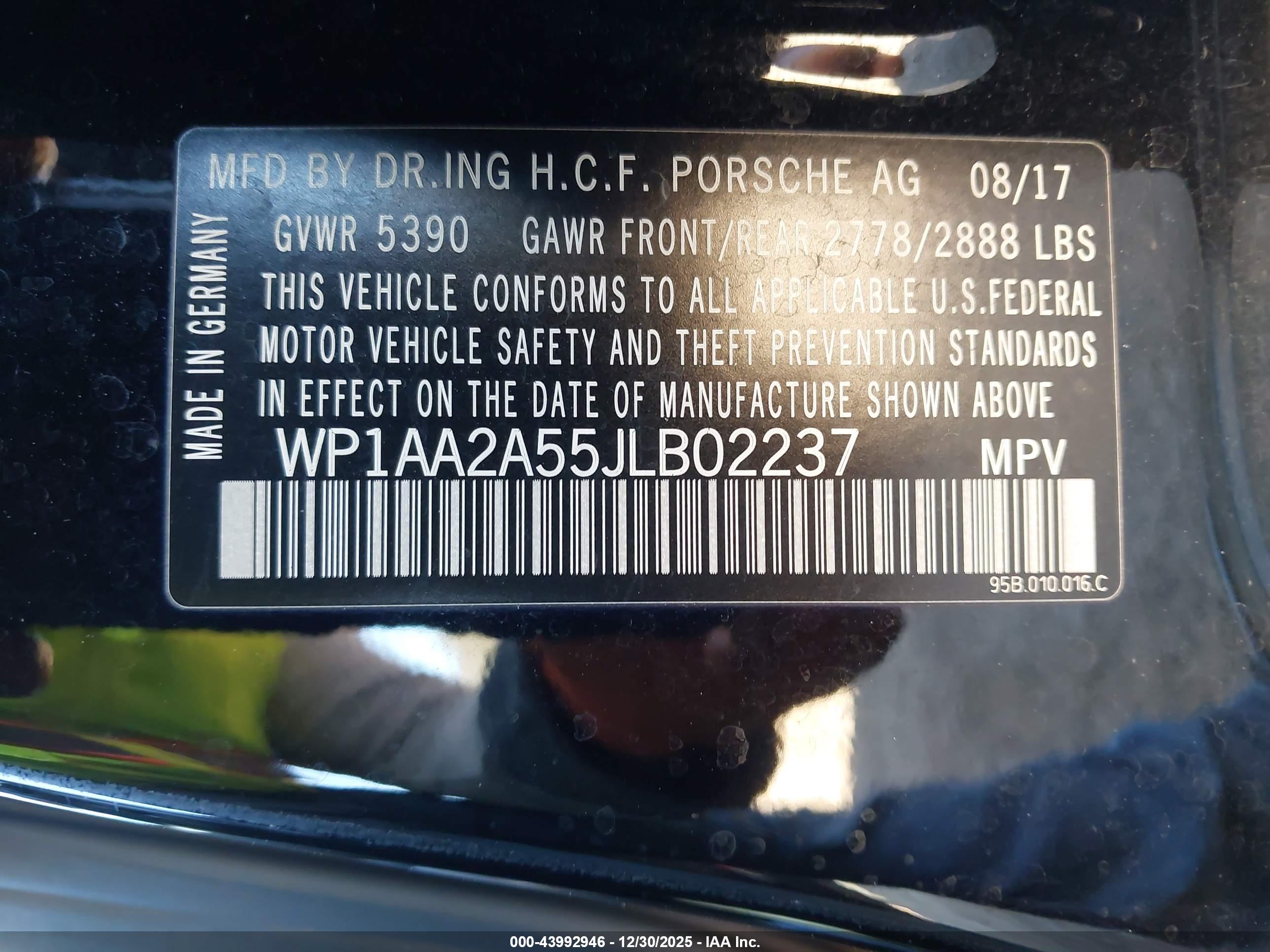 PORSCHE MACAN image 9