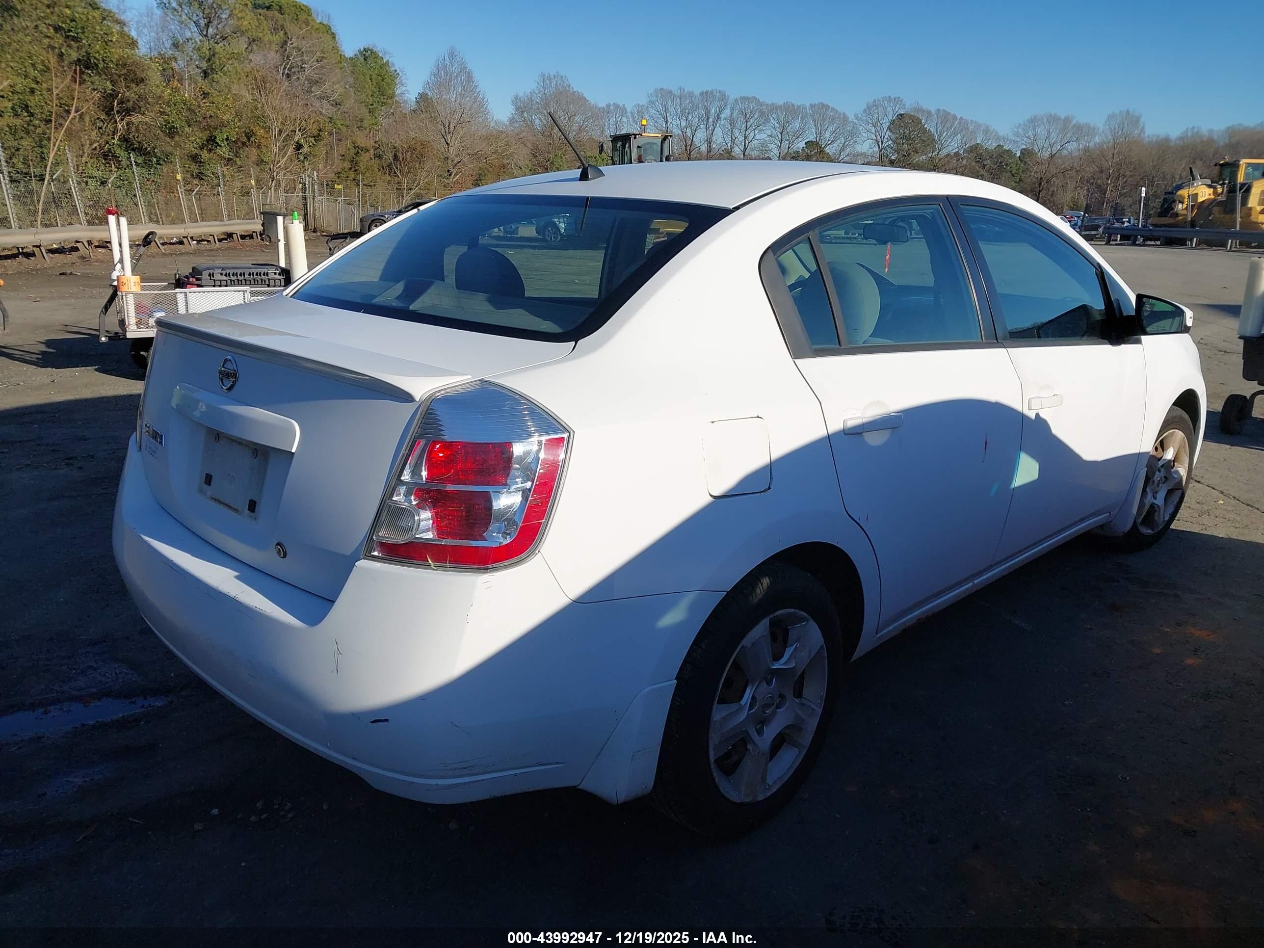 NISSAN SENTRA image 4