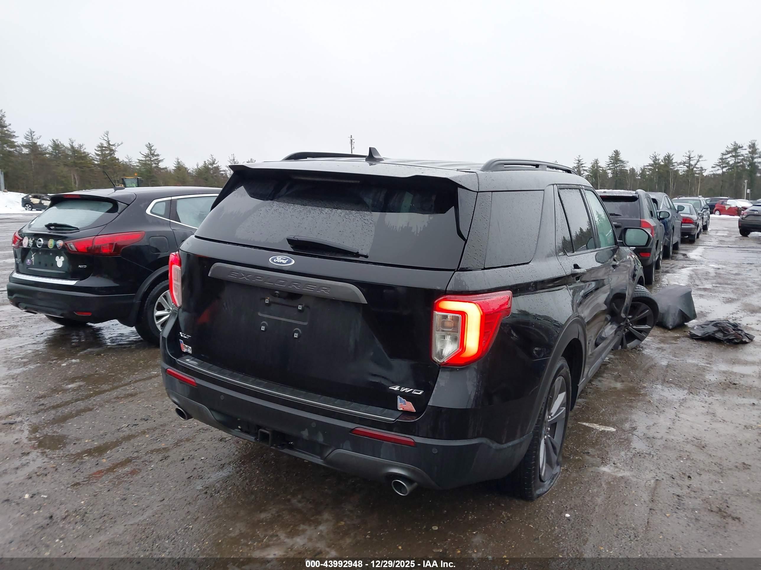 FORD EXPLORER image 4