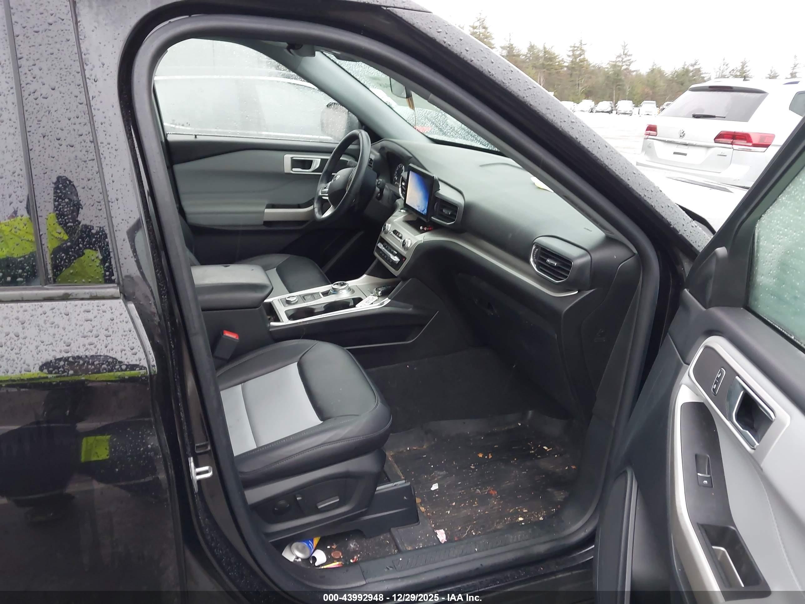FORD EXPLORER image 5