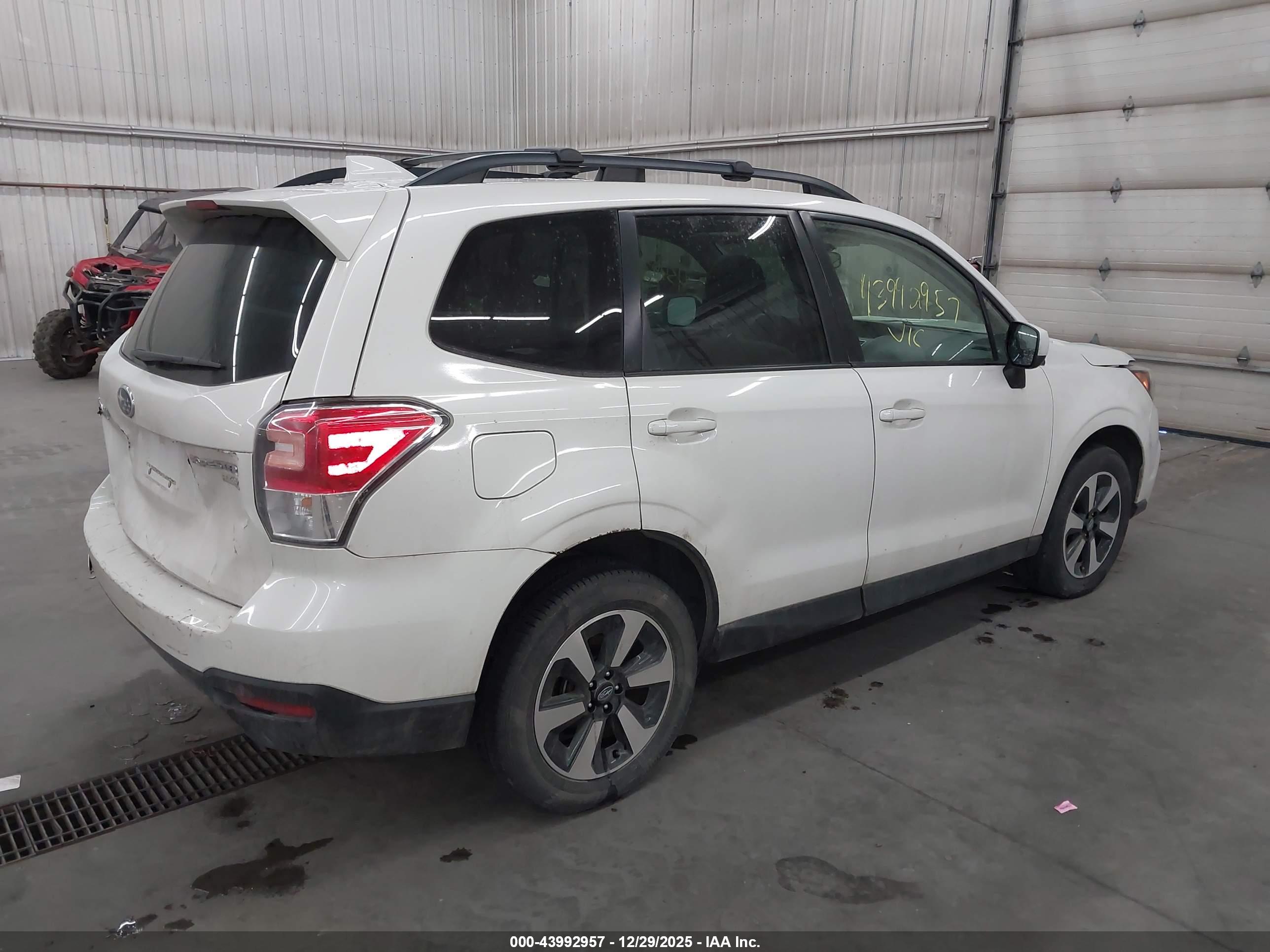 SUBARU FORESTER image 4