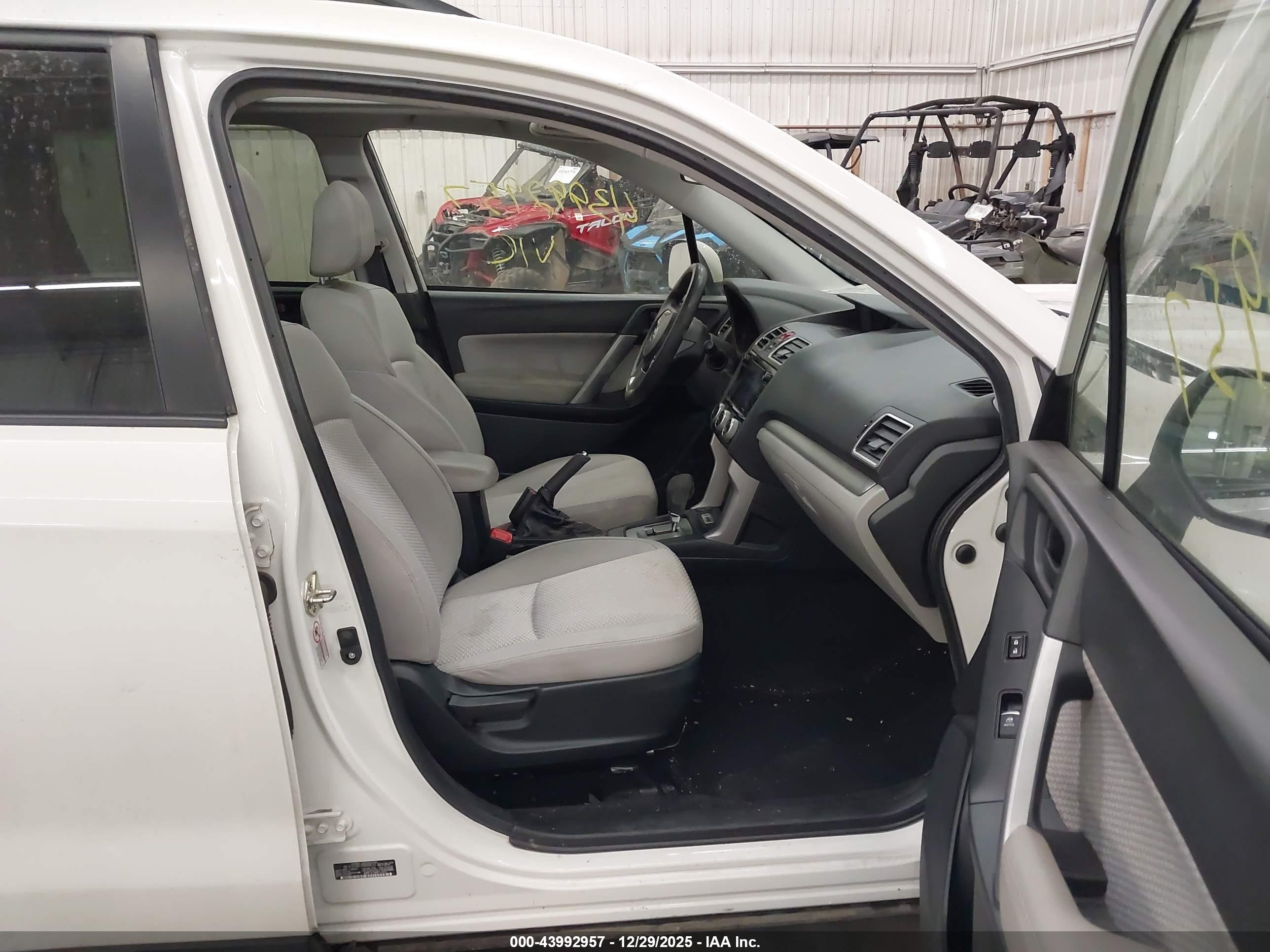 SUBARU FORESTER image 5