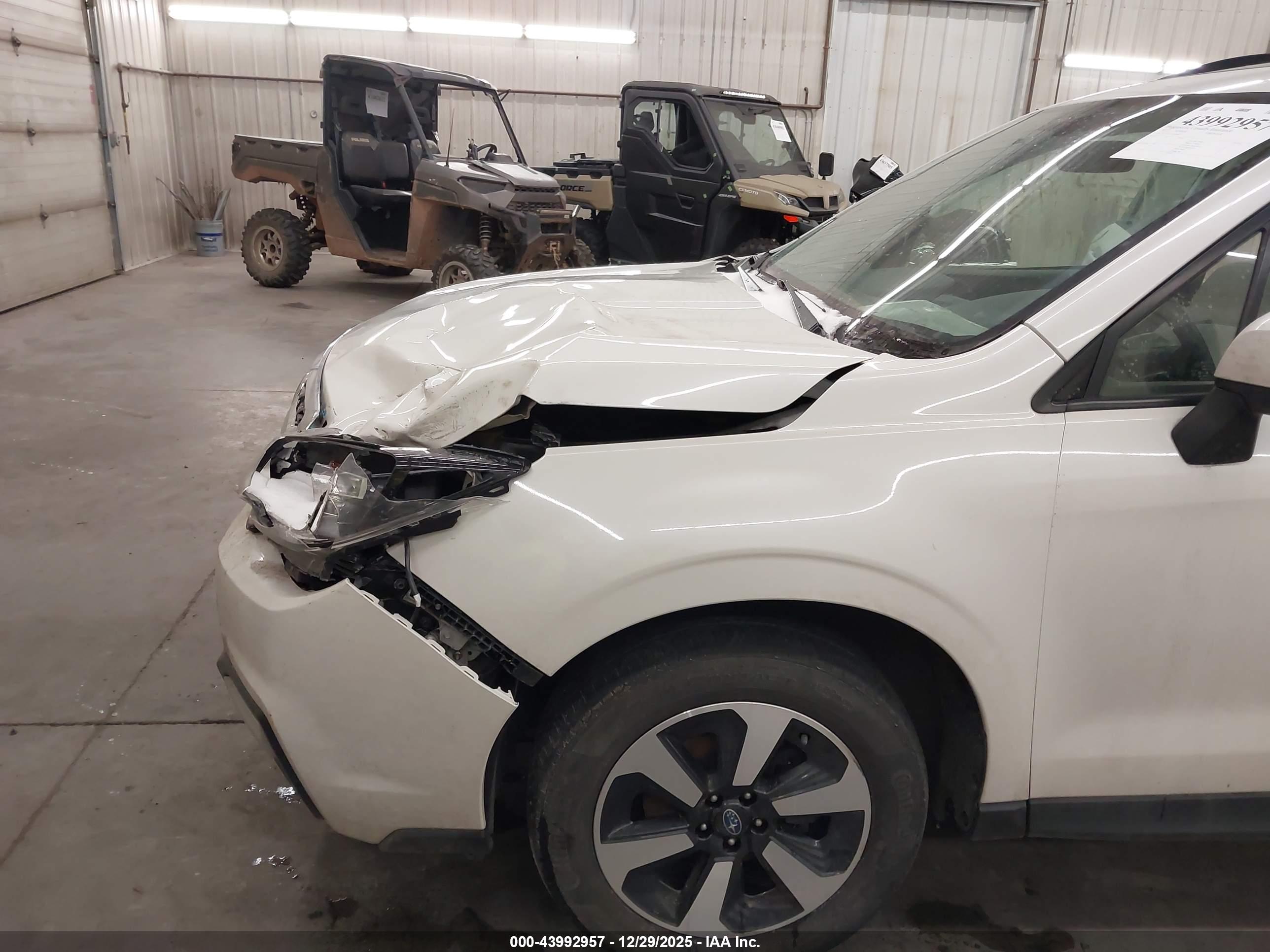 SUBARU FORESTER image 6