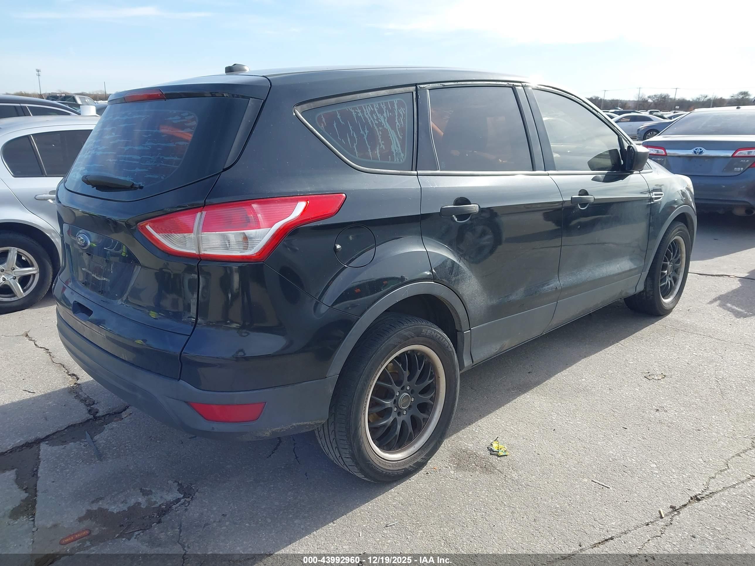 FORD ESCAPE image 4