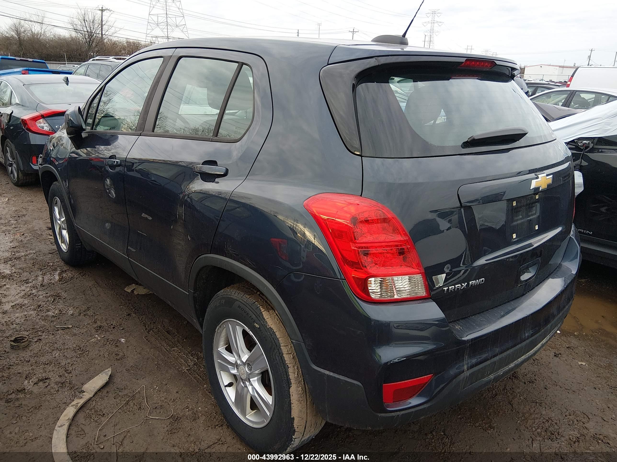 CHEVROLET TRAX image 3