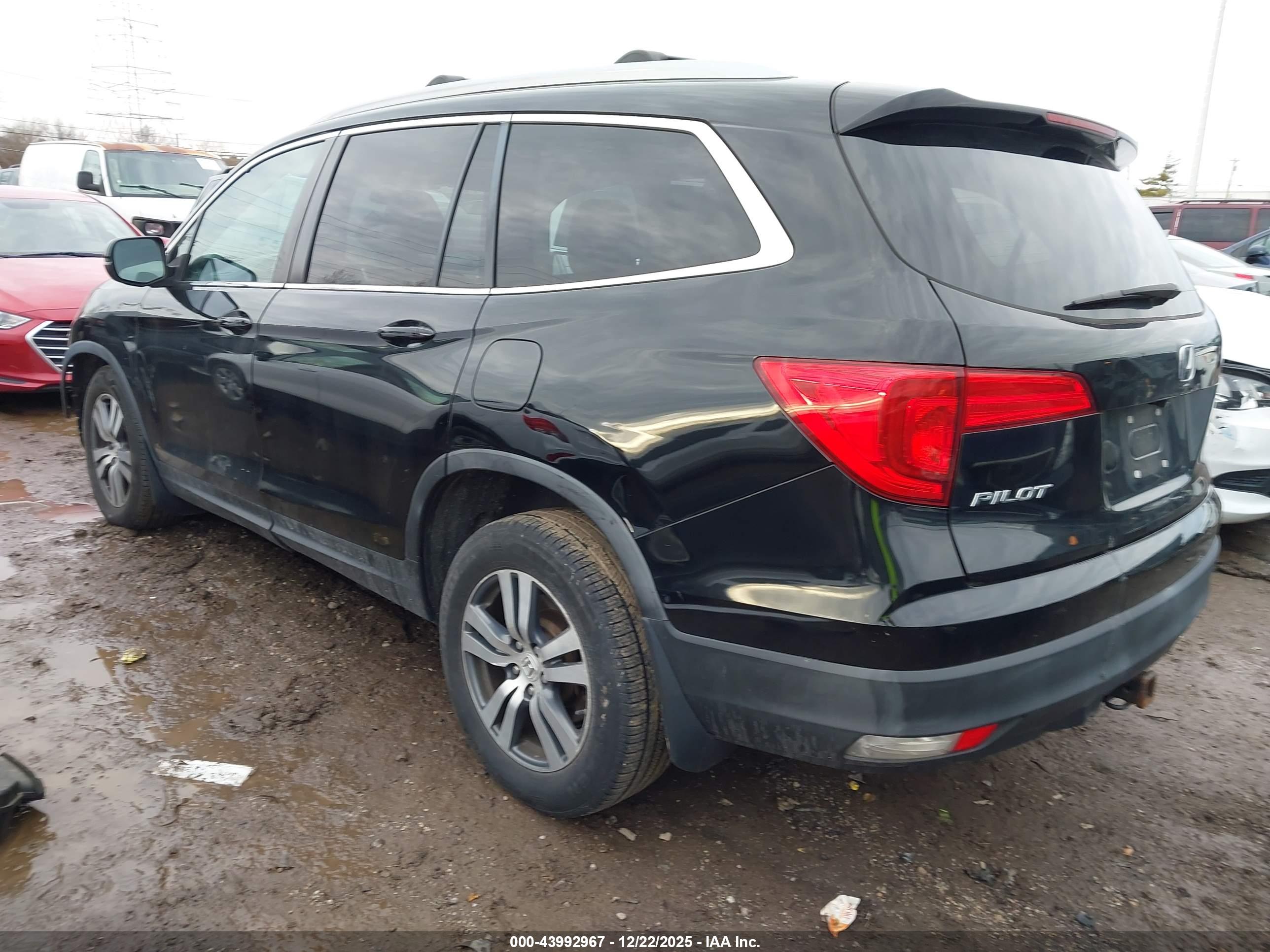 HONDA PILOT image 3
