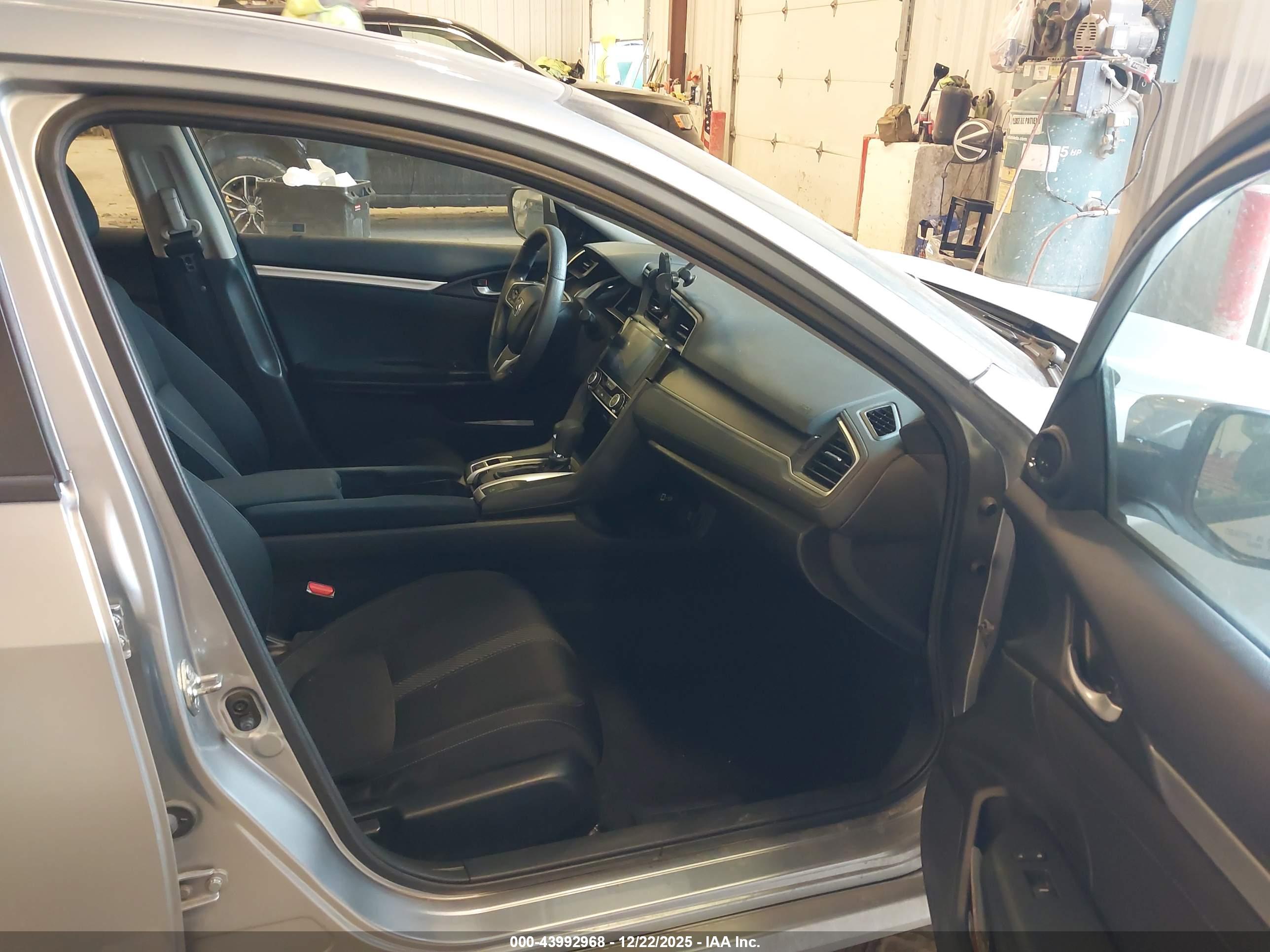 HONDA CIVIC image 5