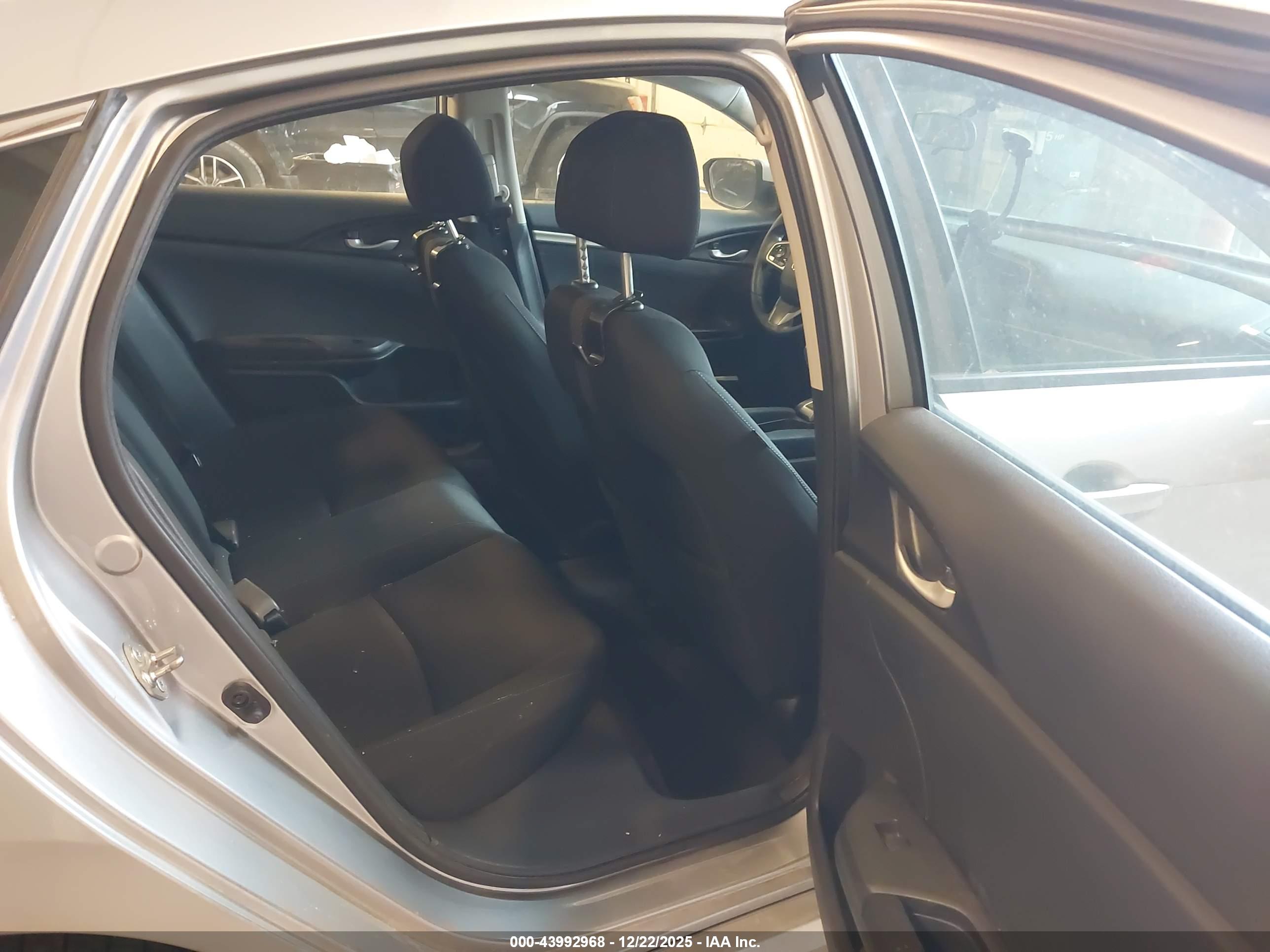 HONDA CIVIC image 8