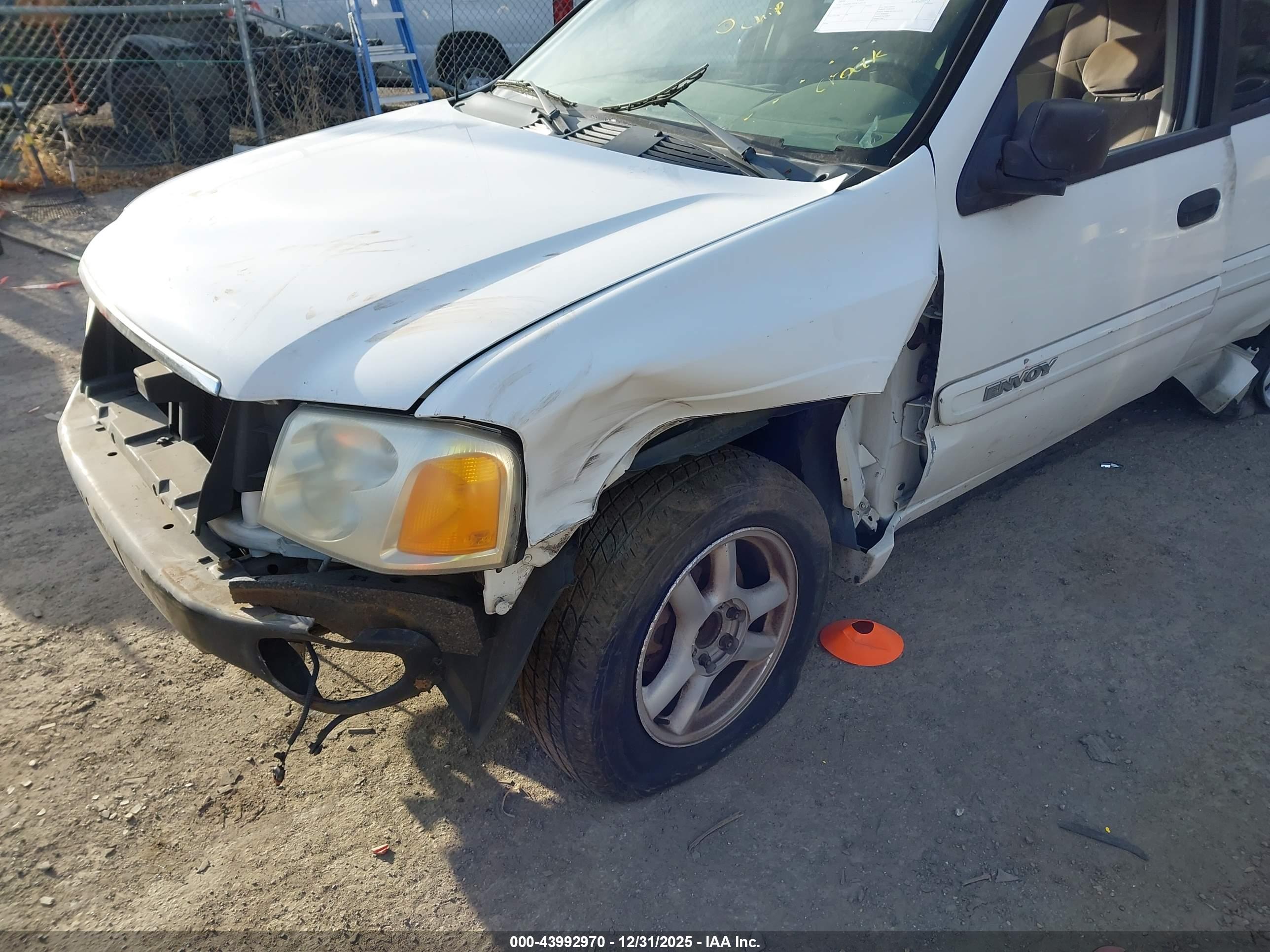 GMC ENVOY image 6