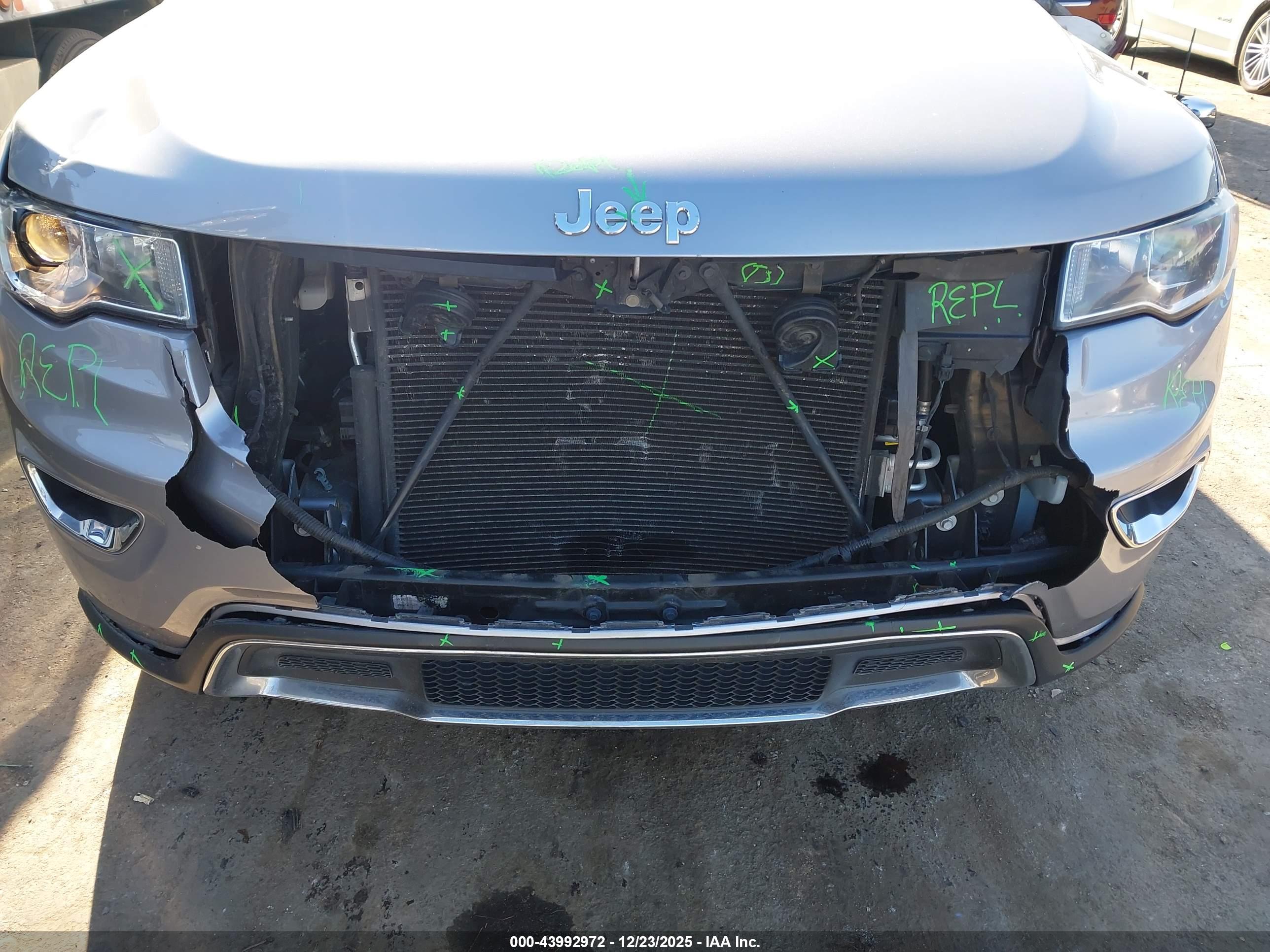 JEEP GRAND image 6