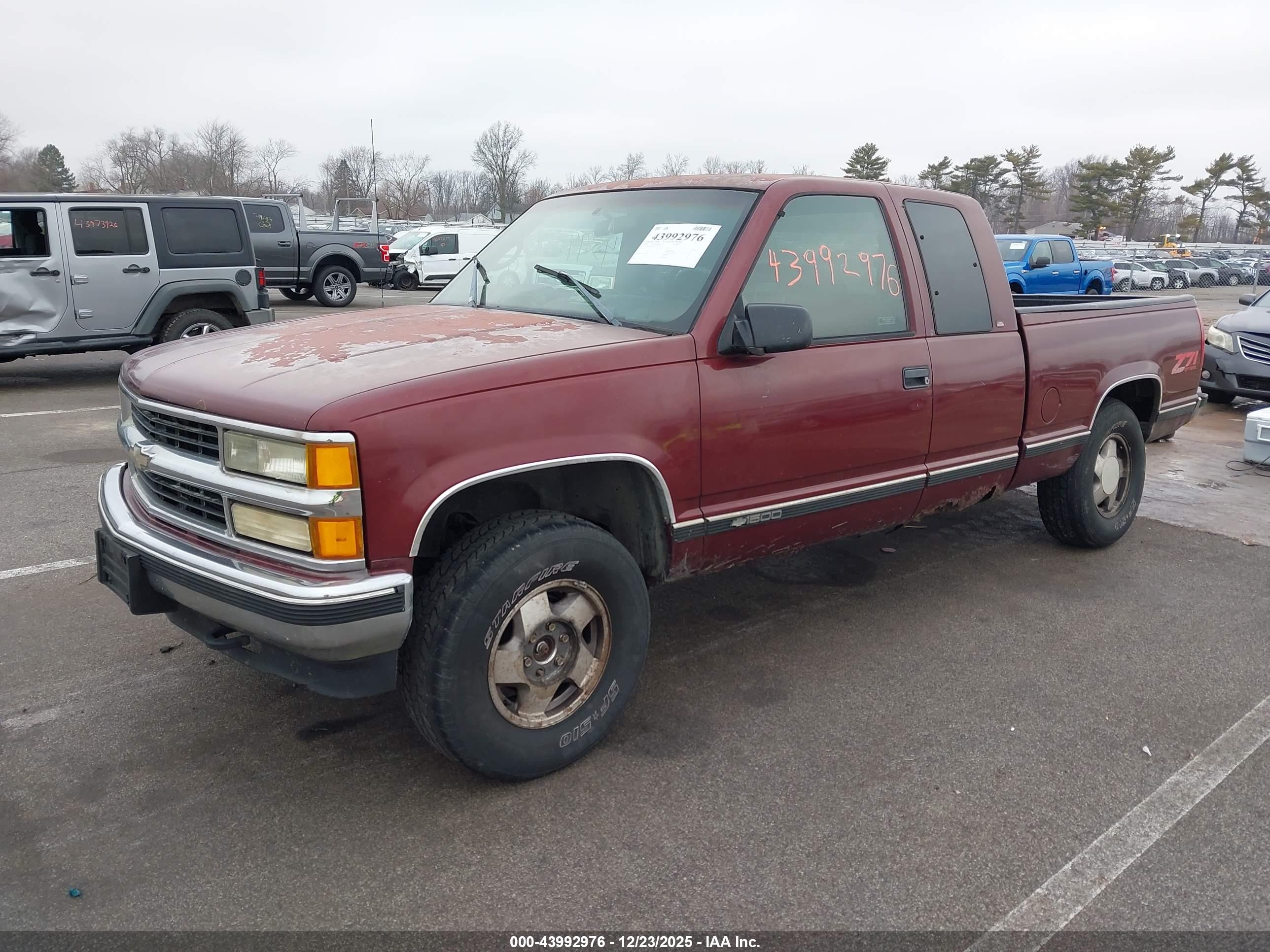 CHEVROLET K1500 image 2