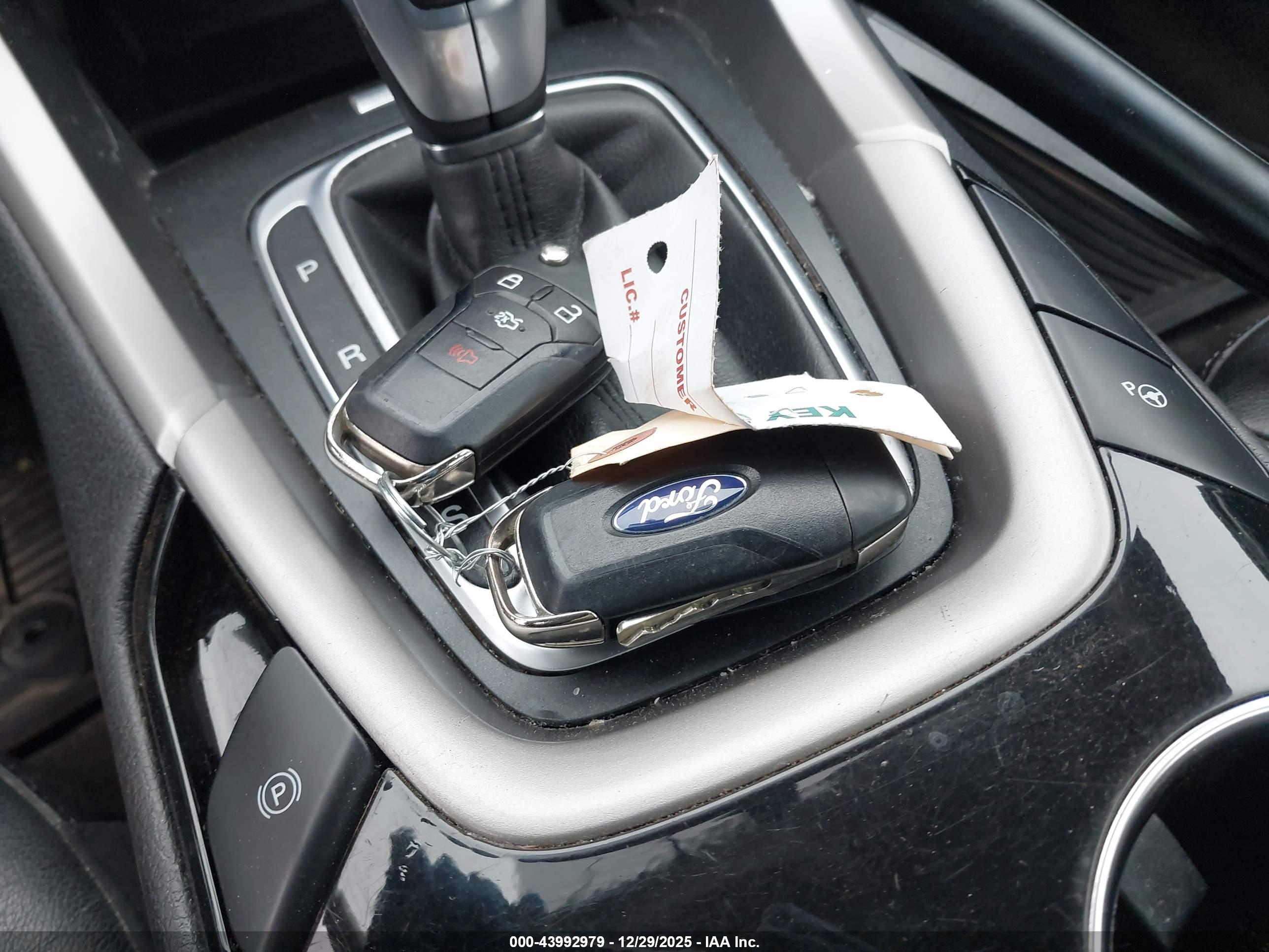 FORD FUSION image 11