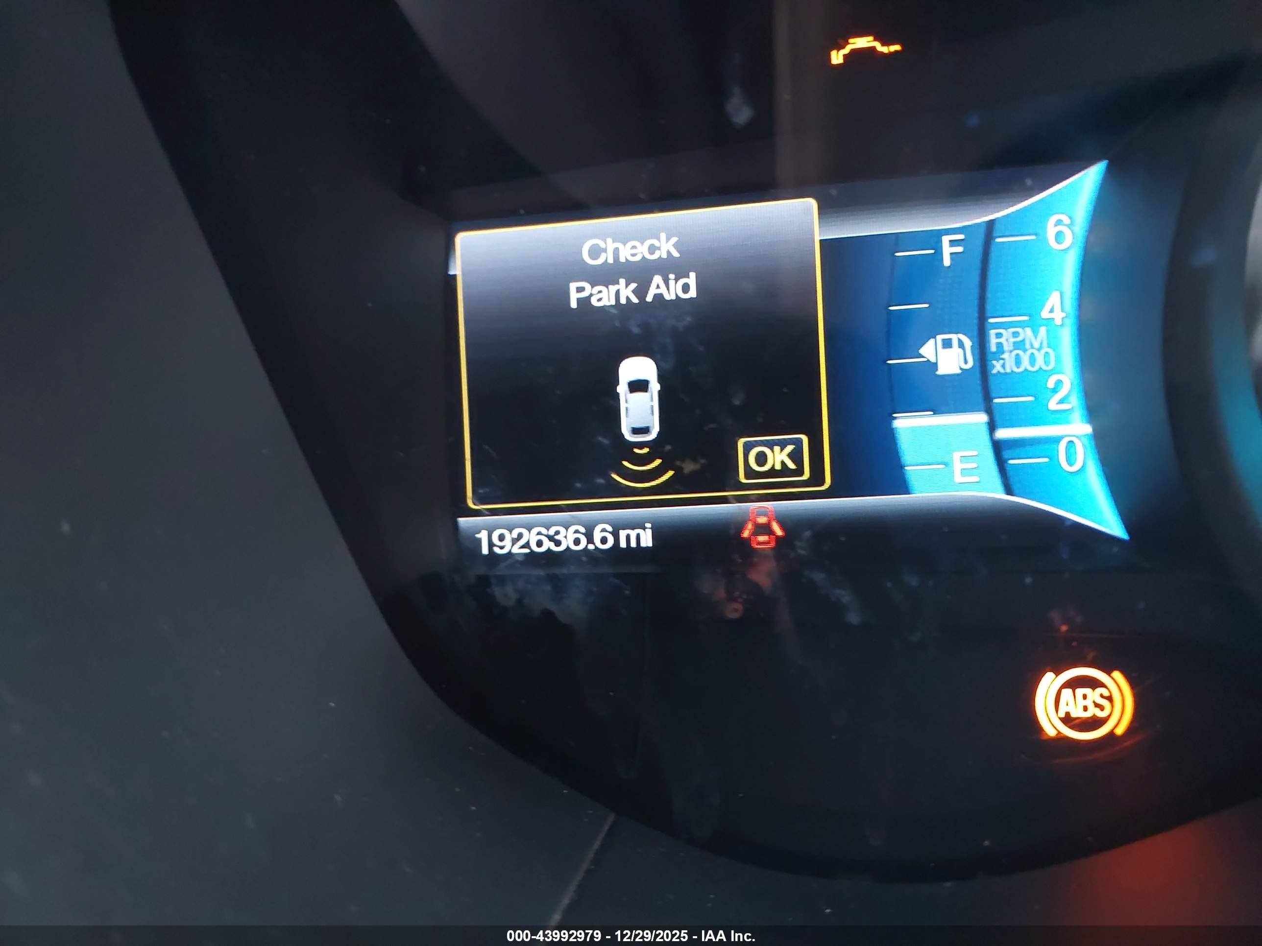 FORD FUSION image 7