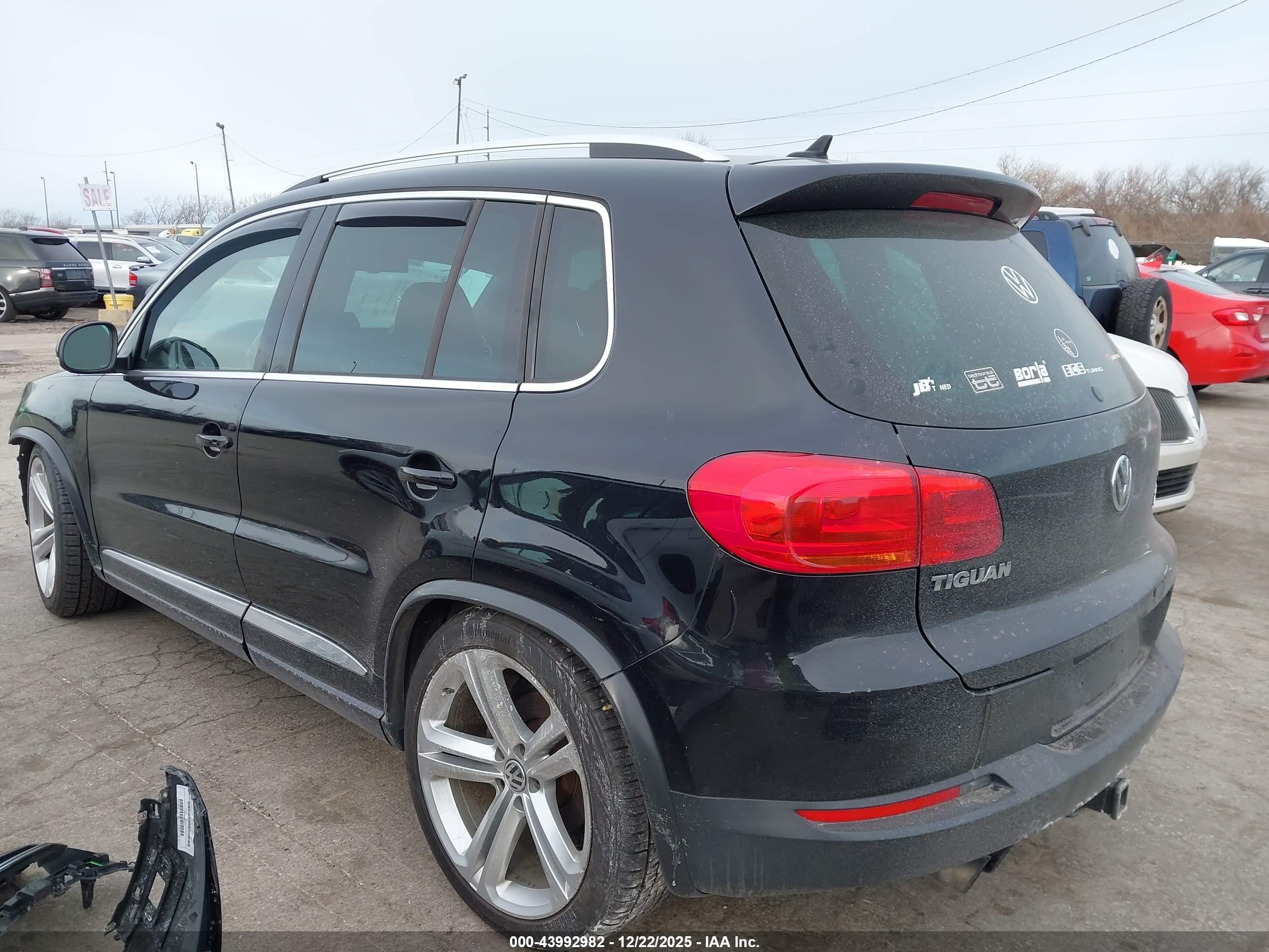 VOLKSWAGEN TIGUAN image 3