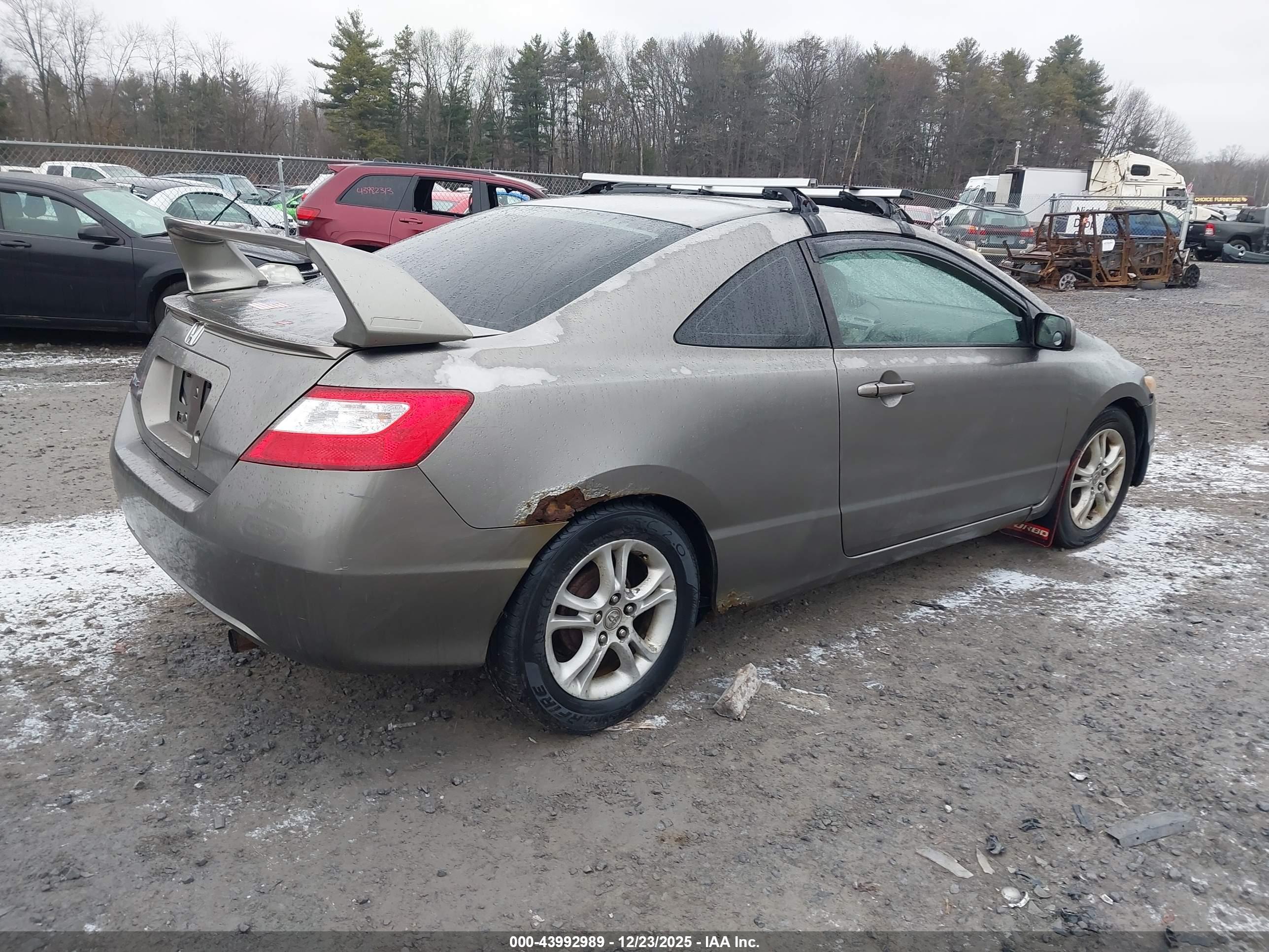 HONDA CIVIC image 4