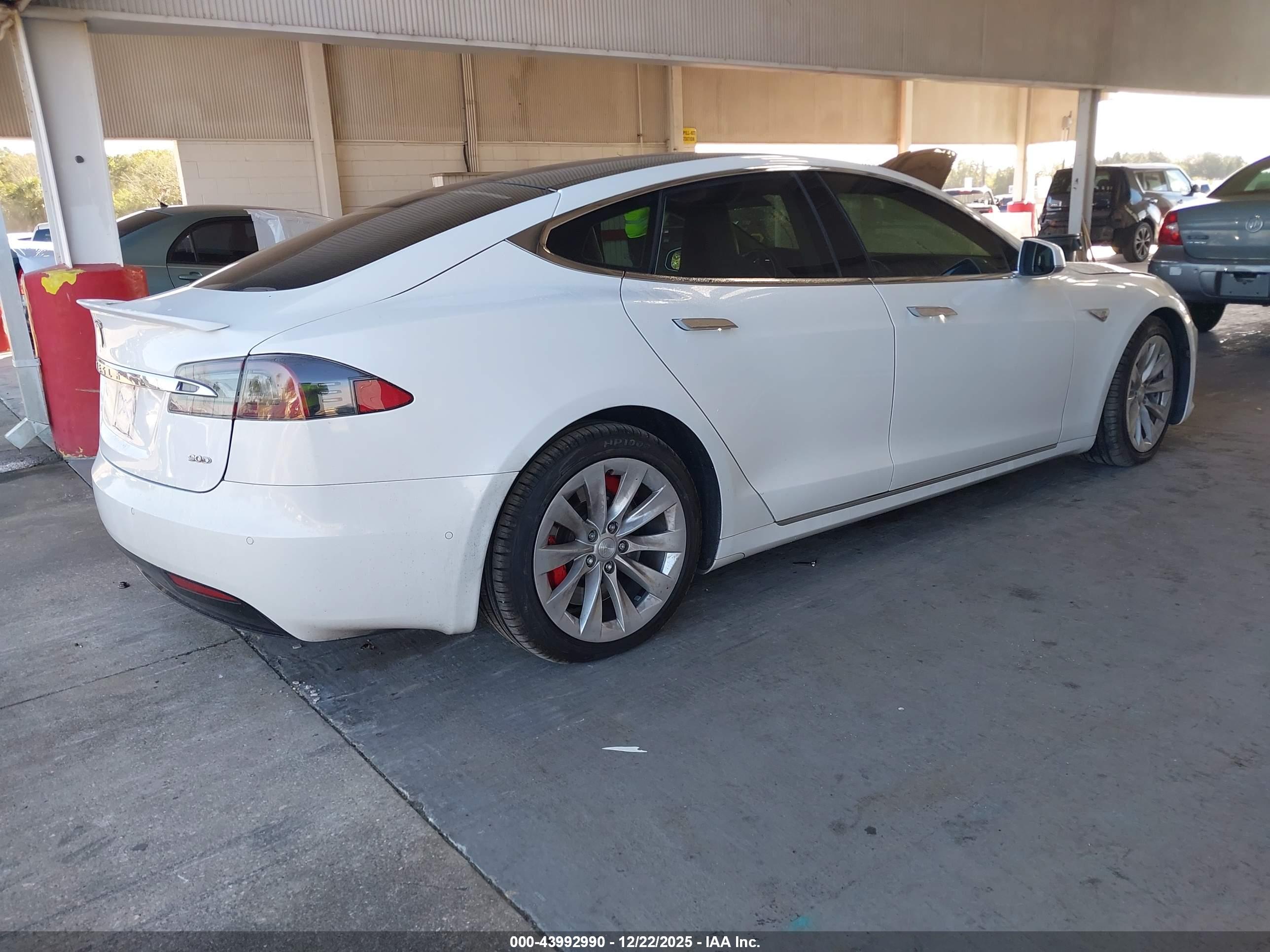 TESLA MODEL image 4
