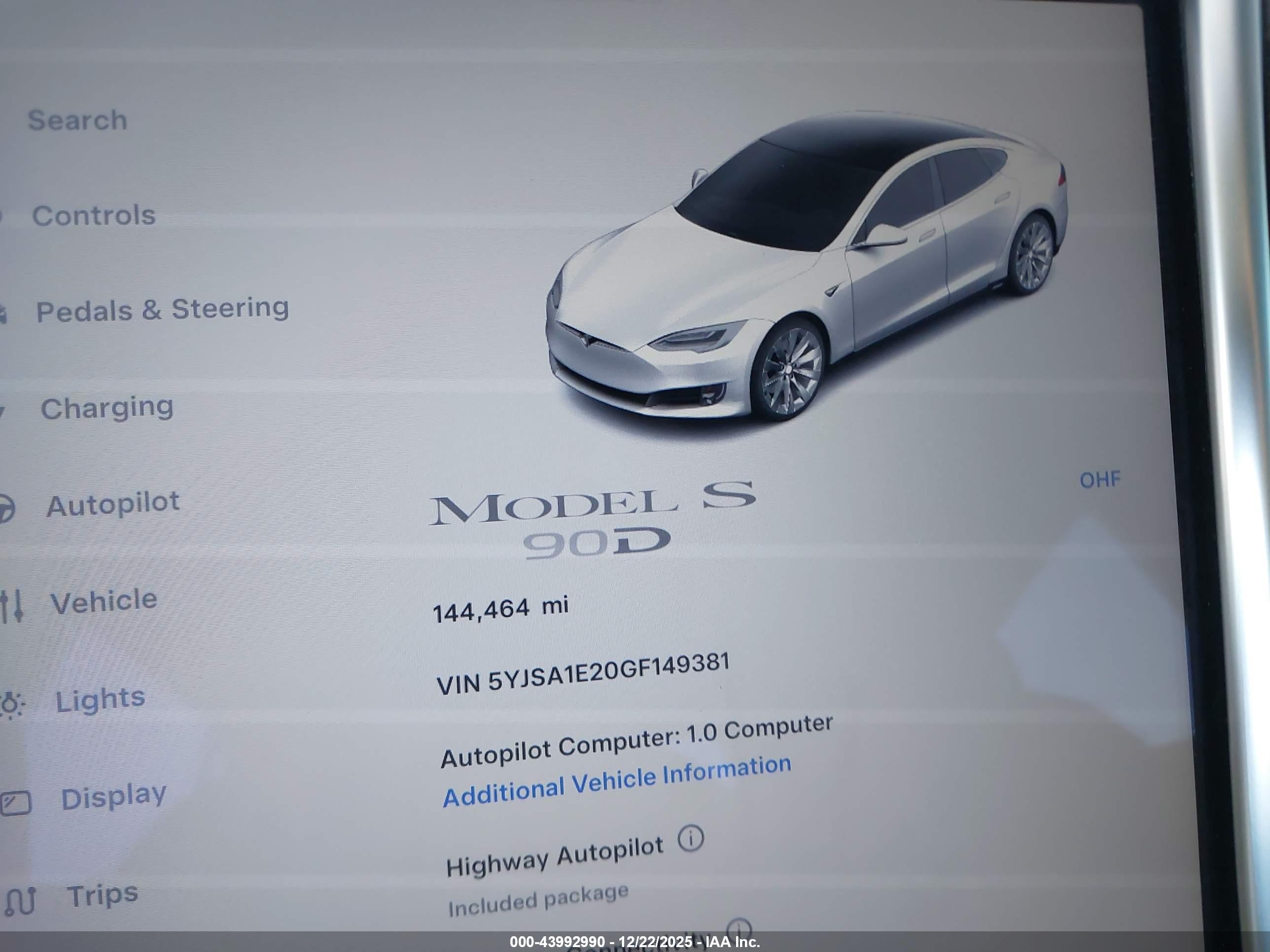 TESLA MODEL image 7