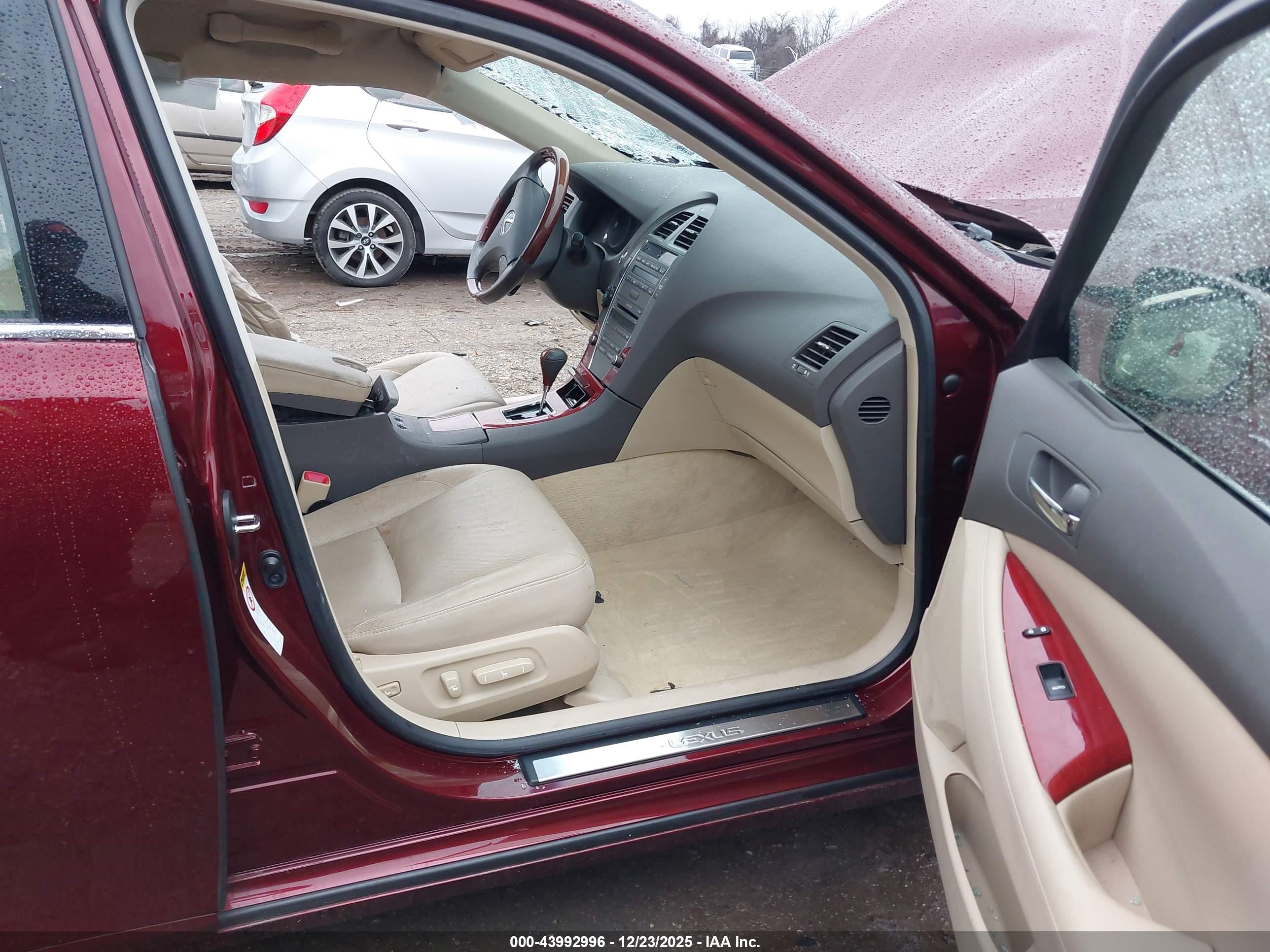LEXUS ES image 5