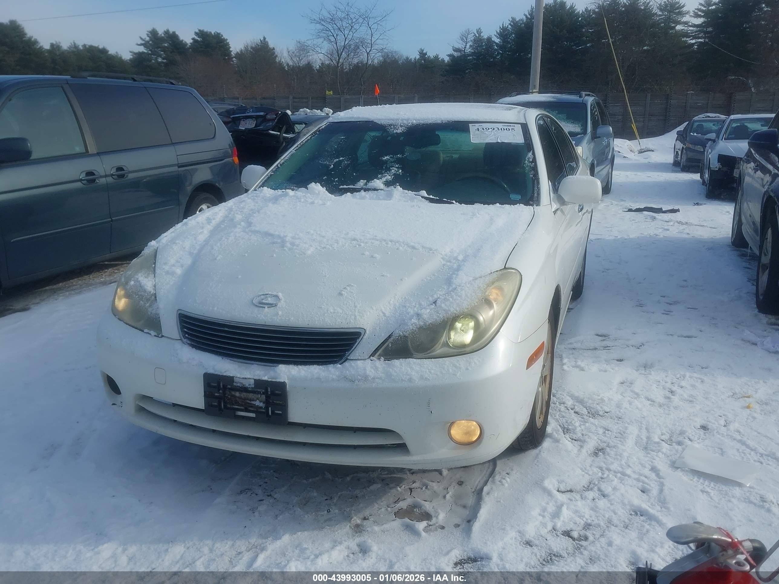 LEXUS ES image 2