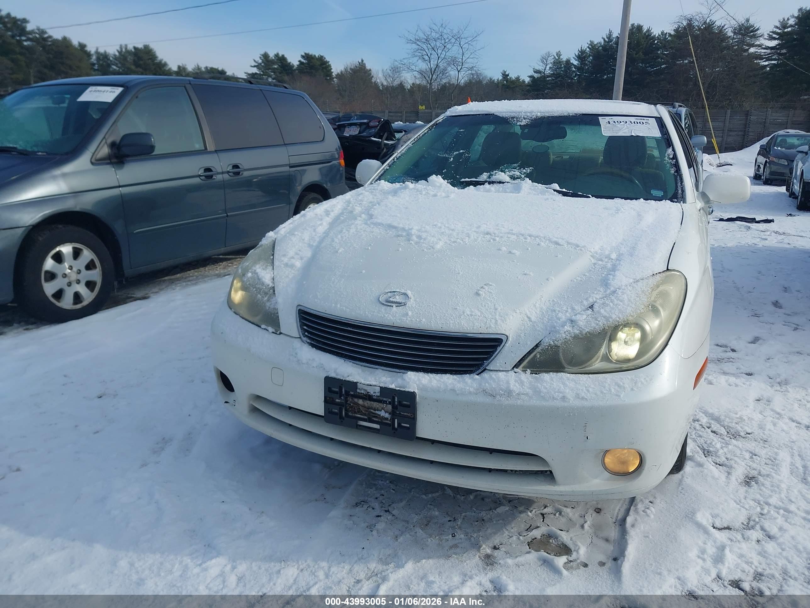 LEXUS ES image 6
