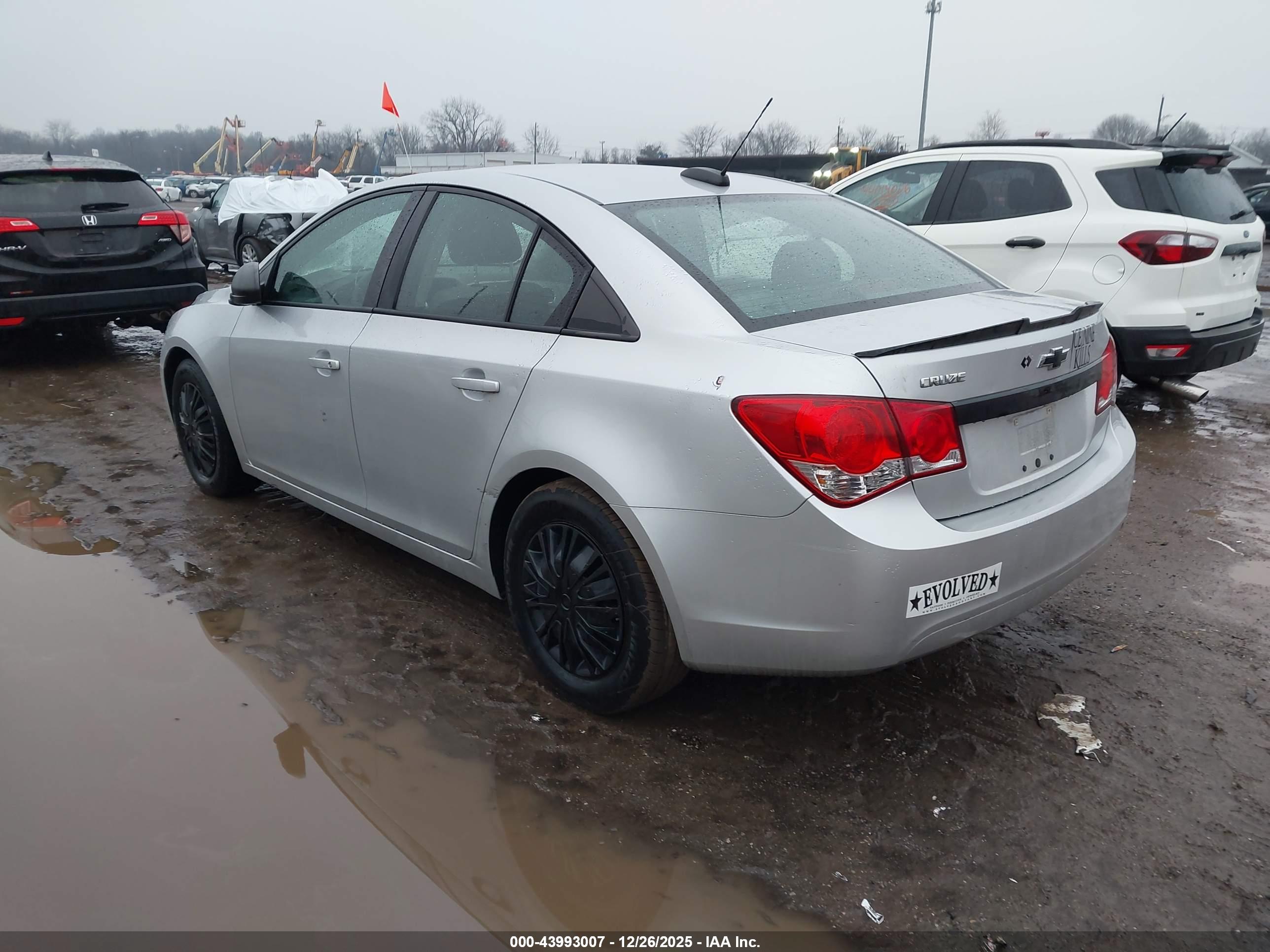 CHEVROLET CRUZE image 3