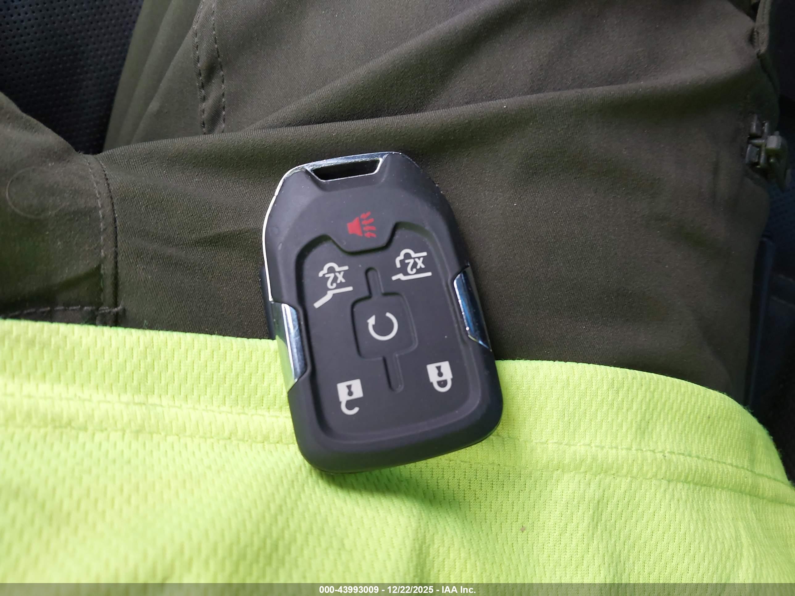 GMC YUKON image 11