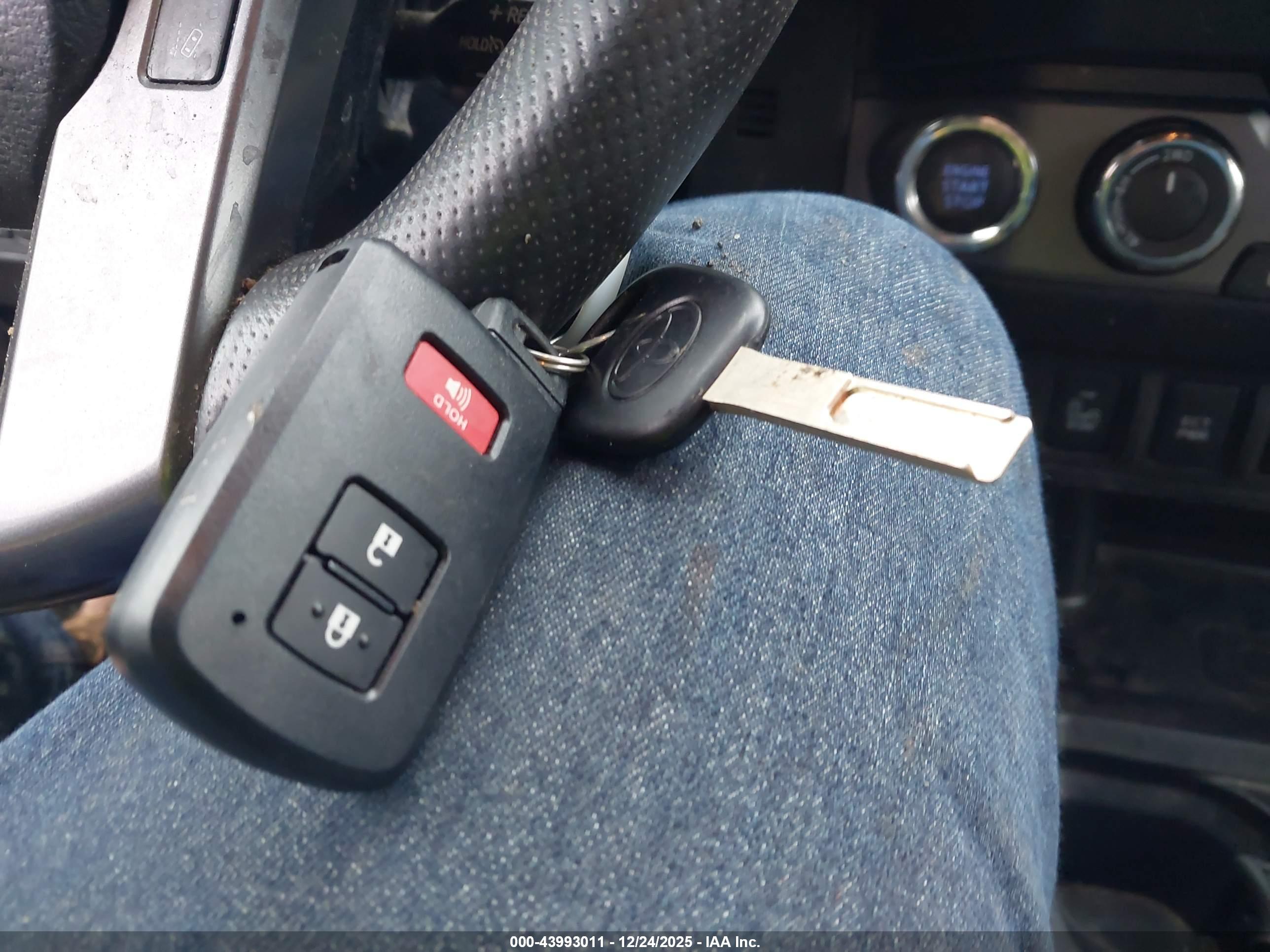 TOYOTA TACOMA image 11