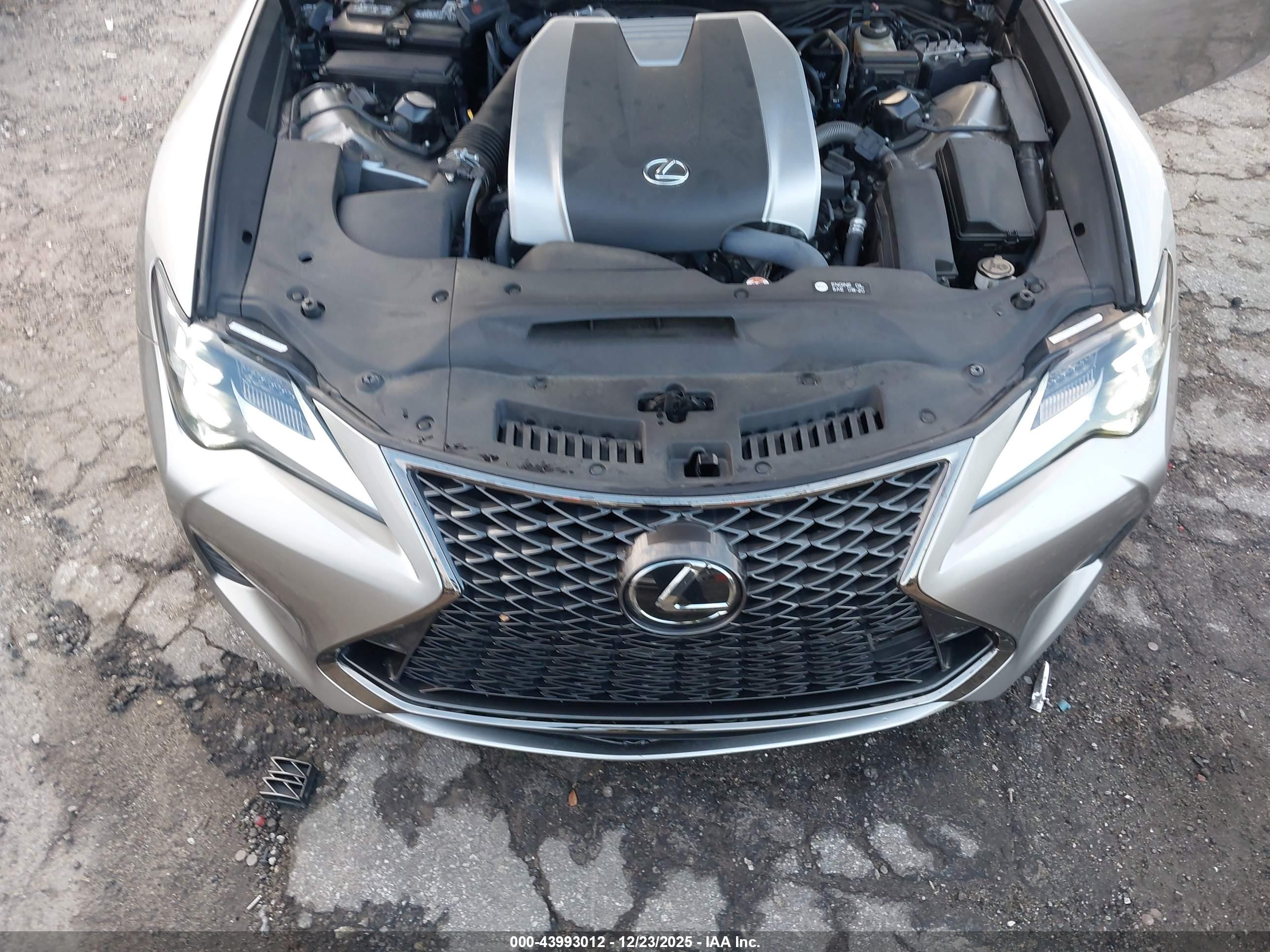 LEXUS RC image 10
