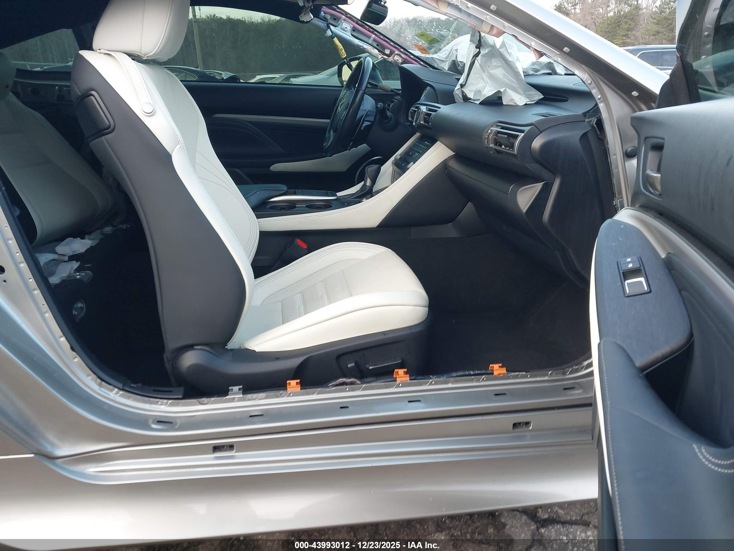 LEXUS RC image 5
