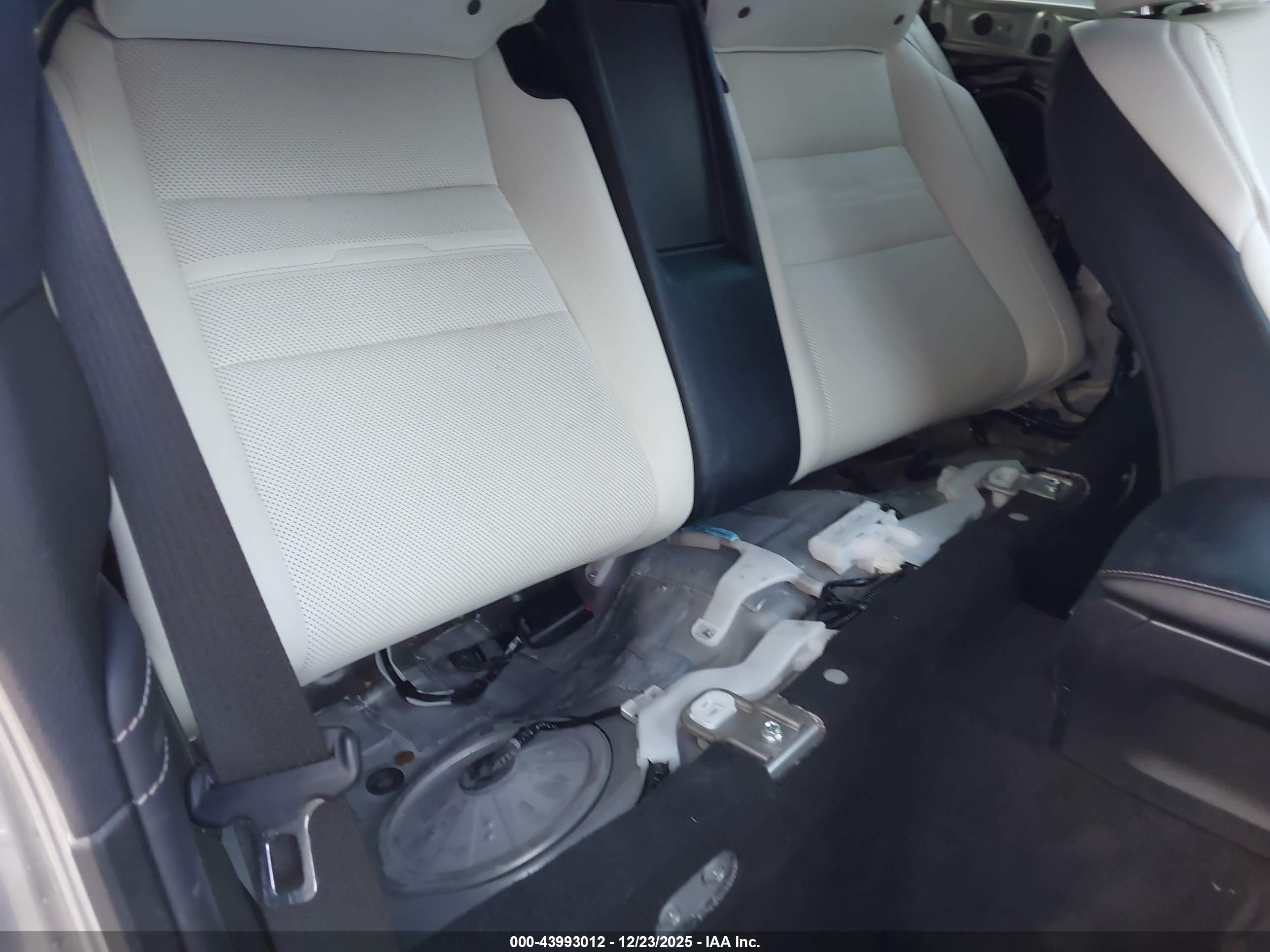LEXUS RC image 8