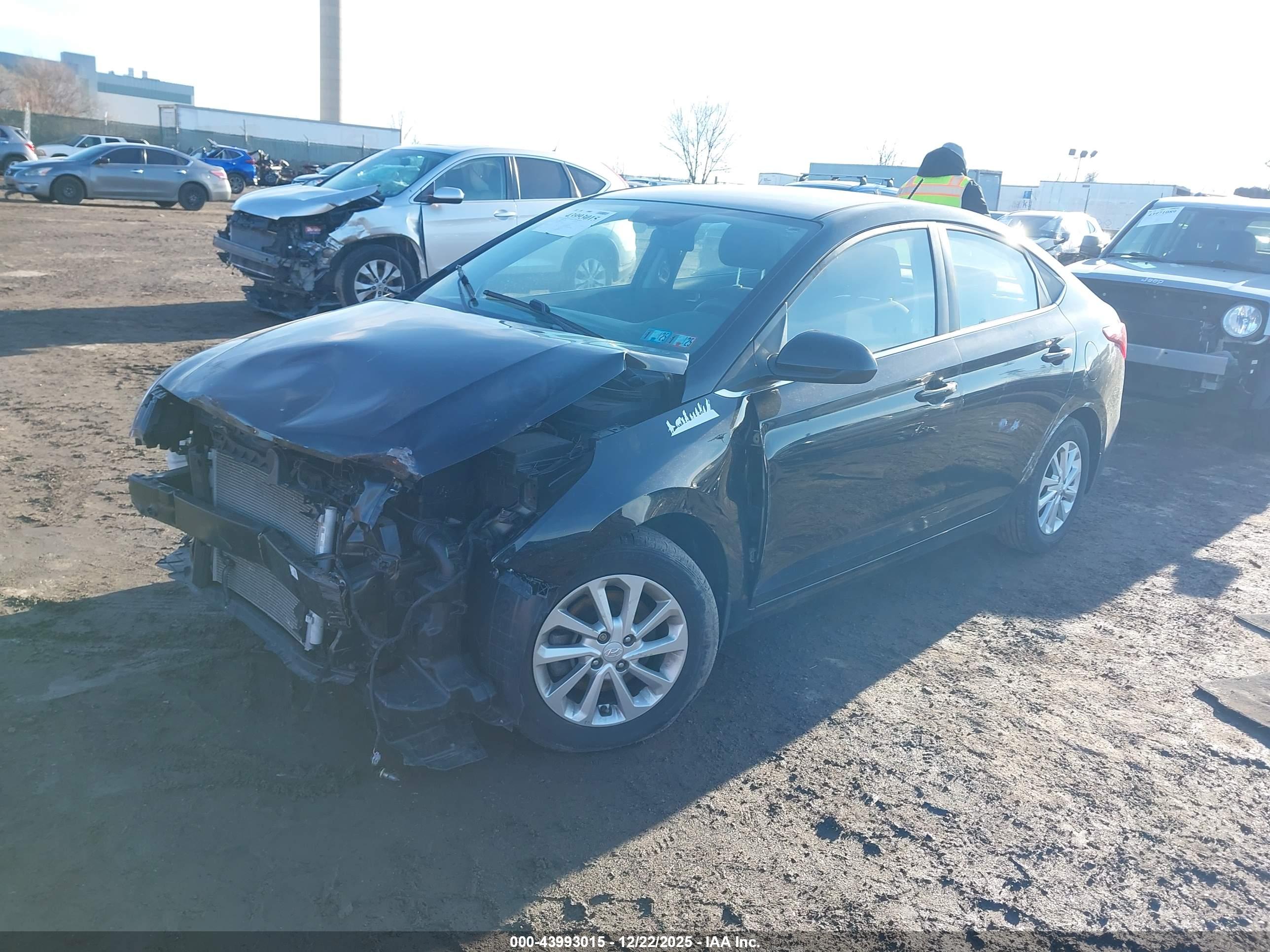 HYUNDAI ACCENT image 2