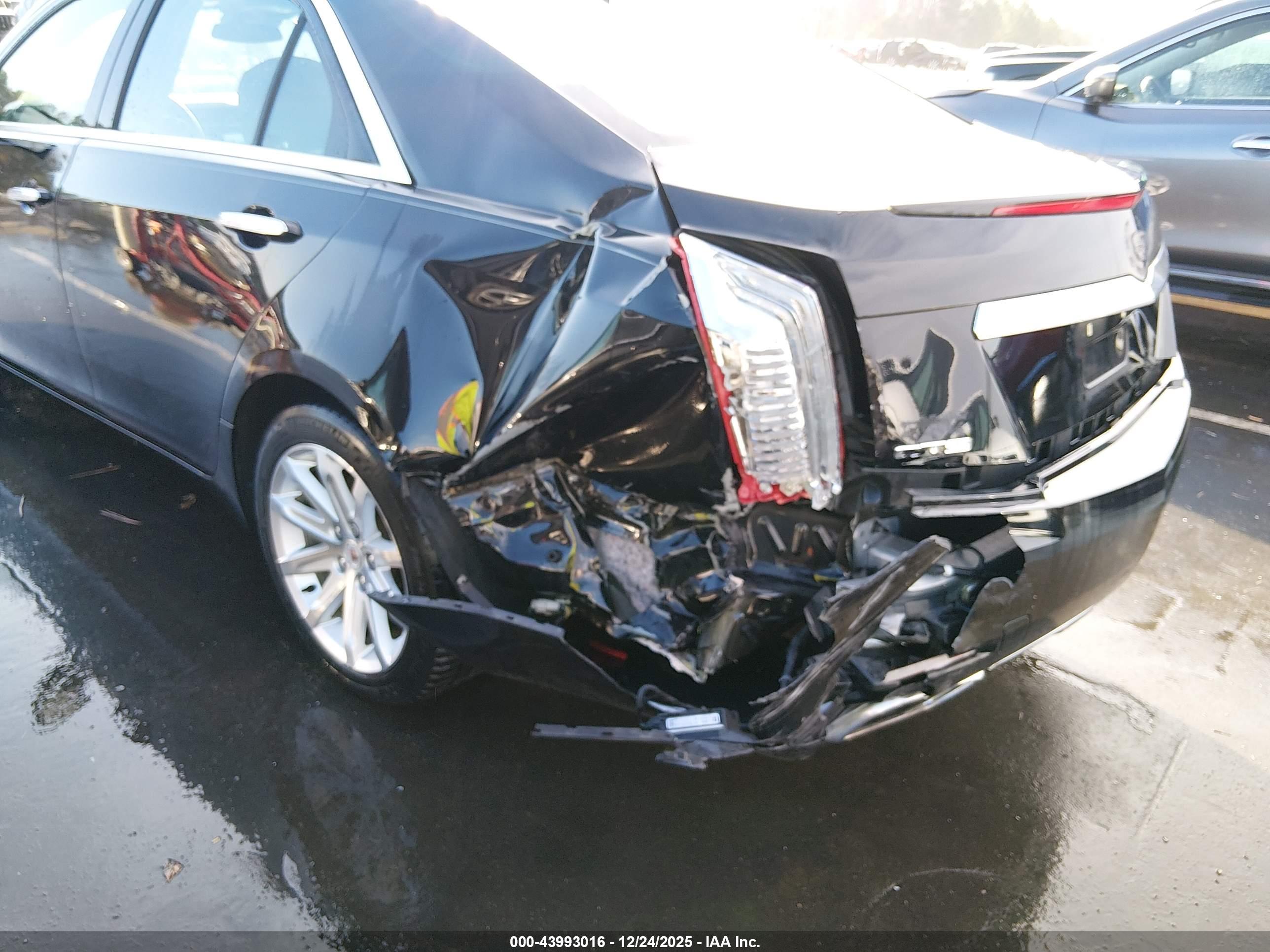 CADILLAC CTS image 6