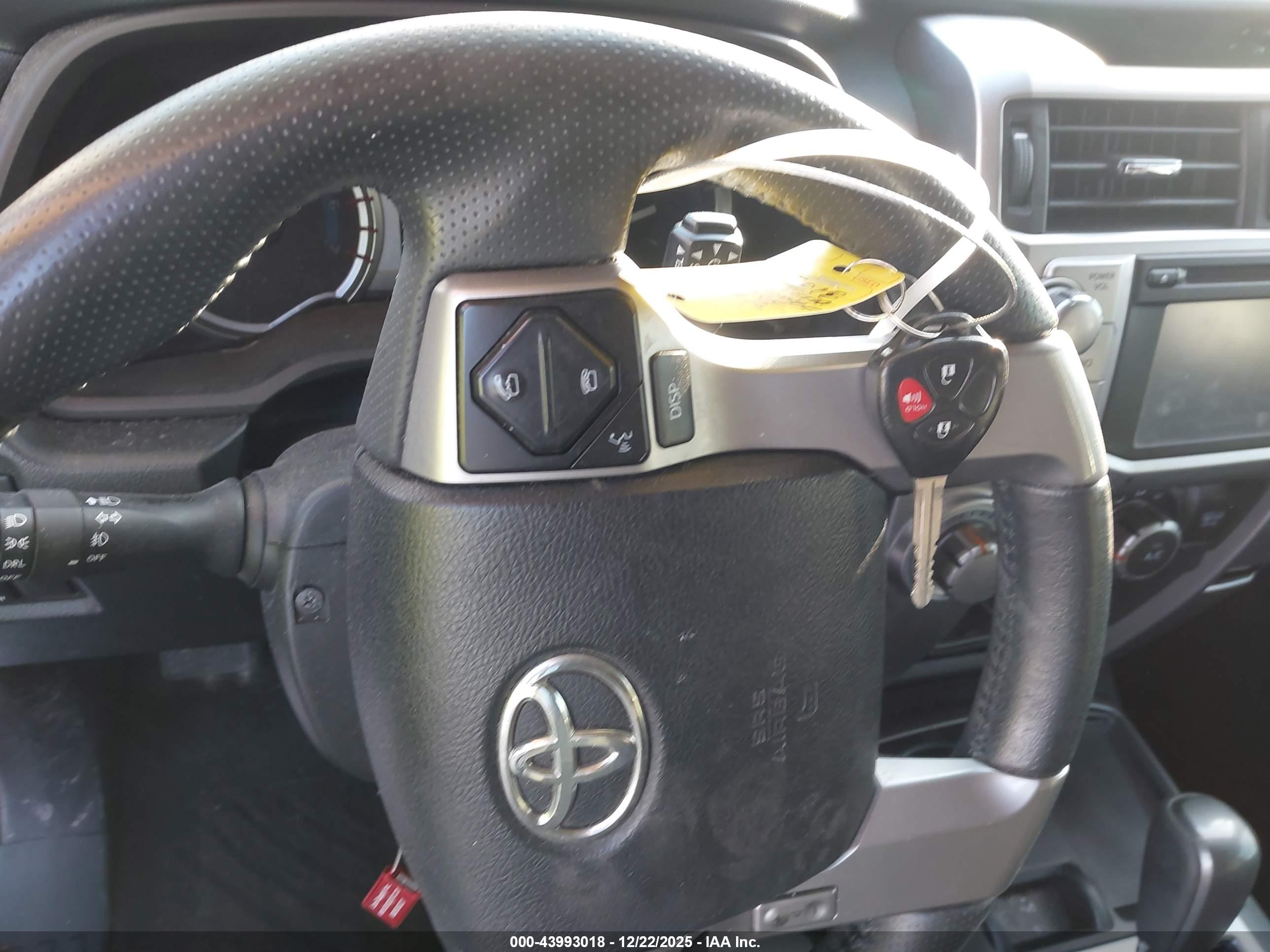 TOYOTA 4RUNNER image 11