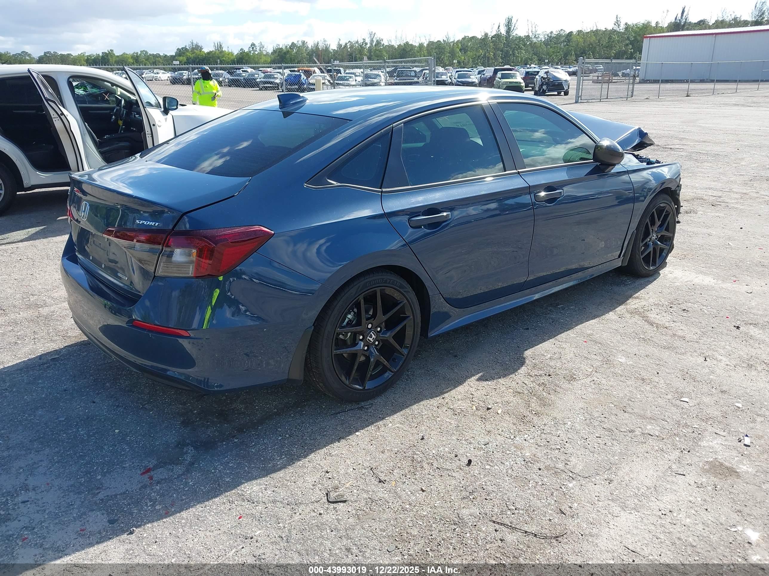 HONDA CIVIC image 4