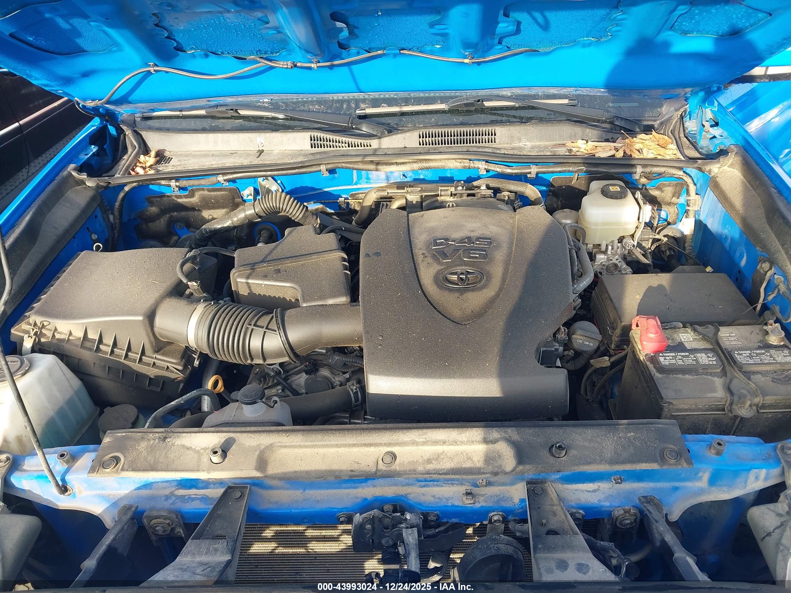 TOYOTA TACOMA image 10