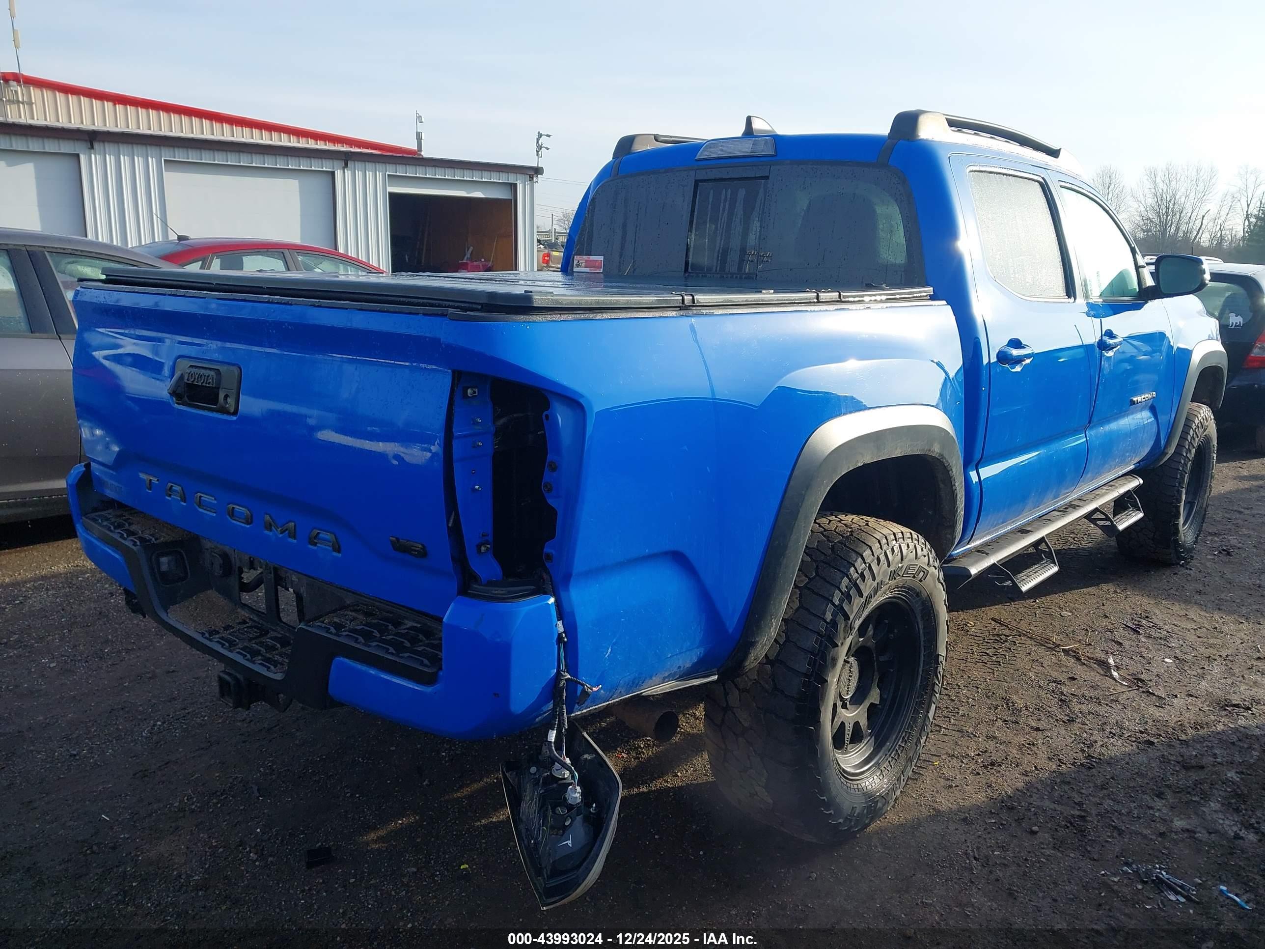 TOYOTA TACOMA image 4