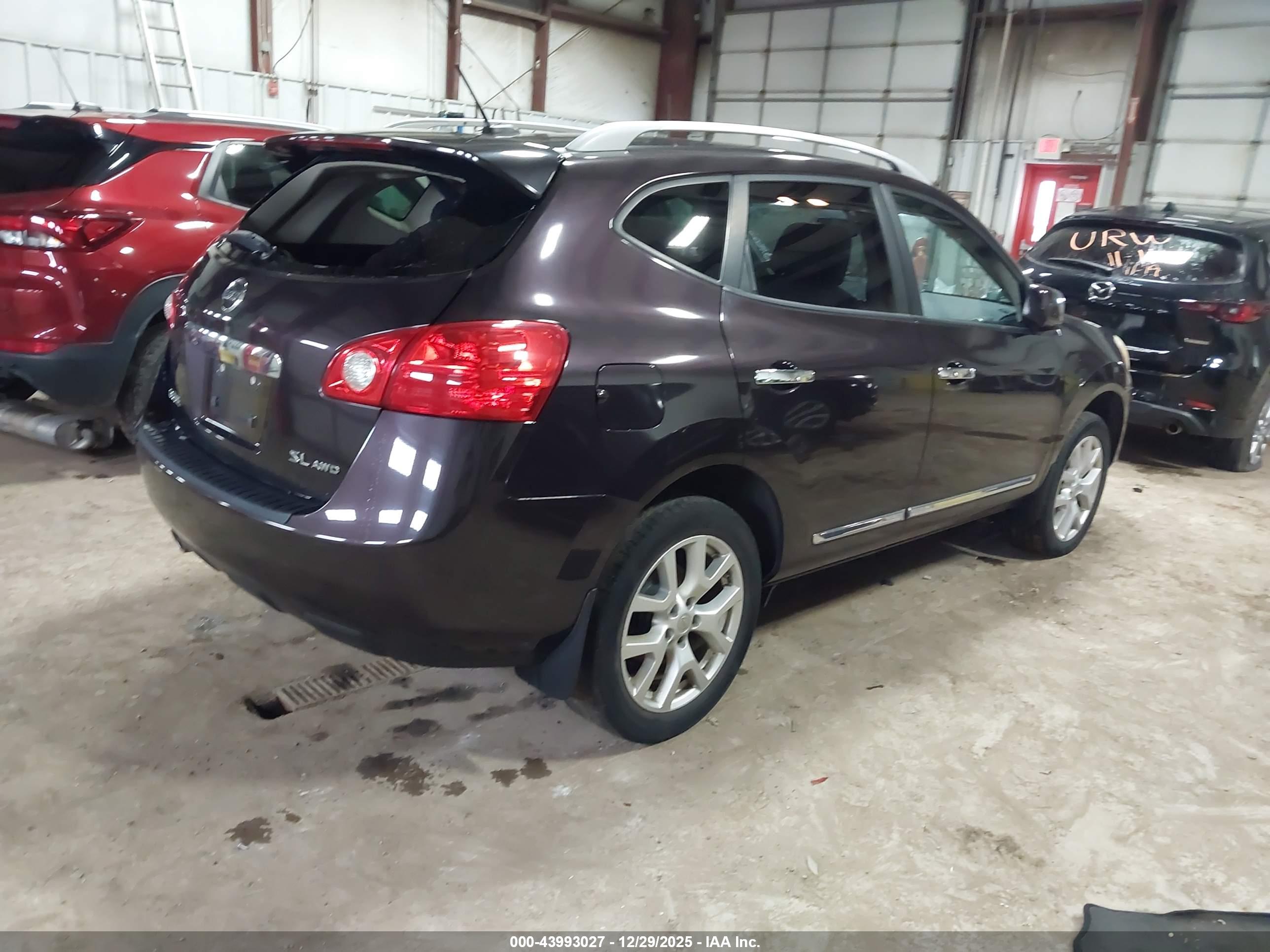NISSAN ROGUE image 4
