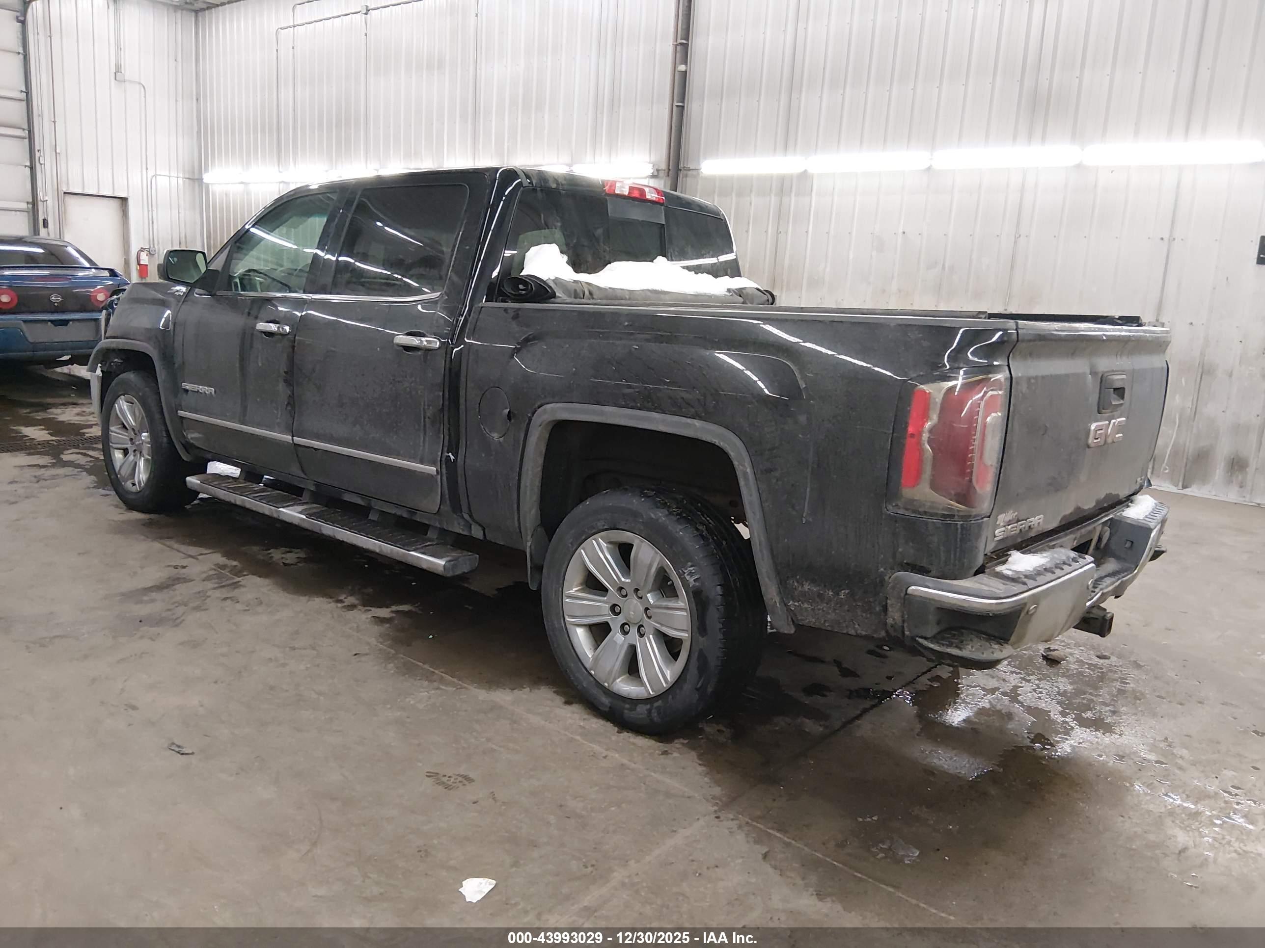 GMC SIERRA image 3